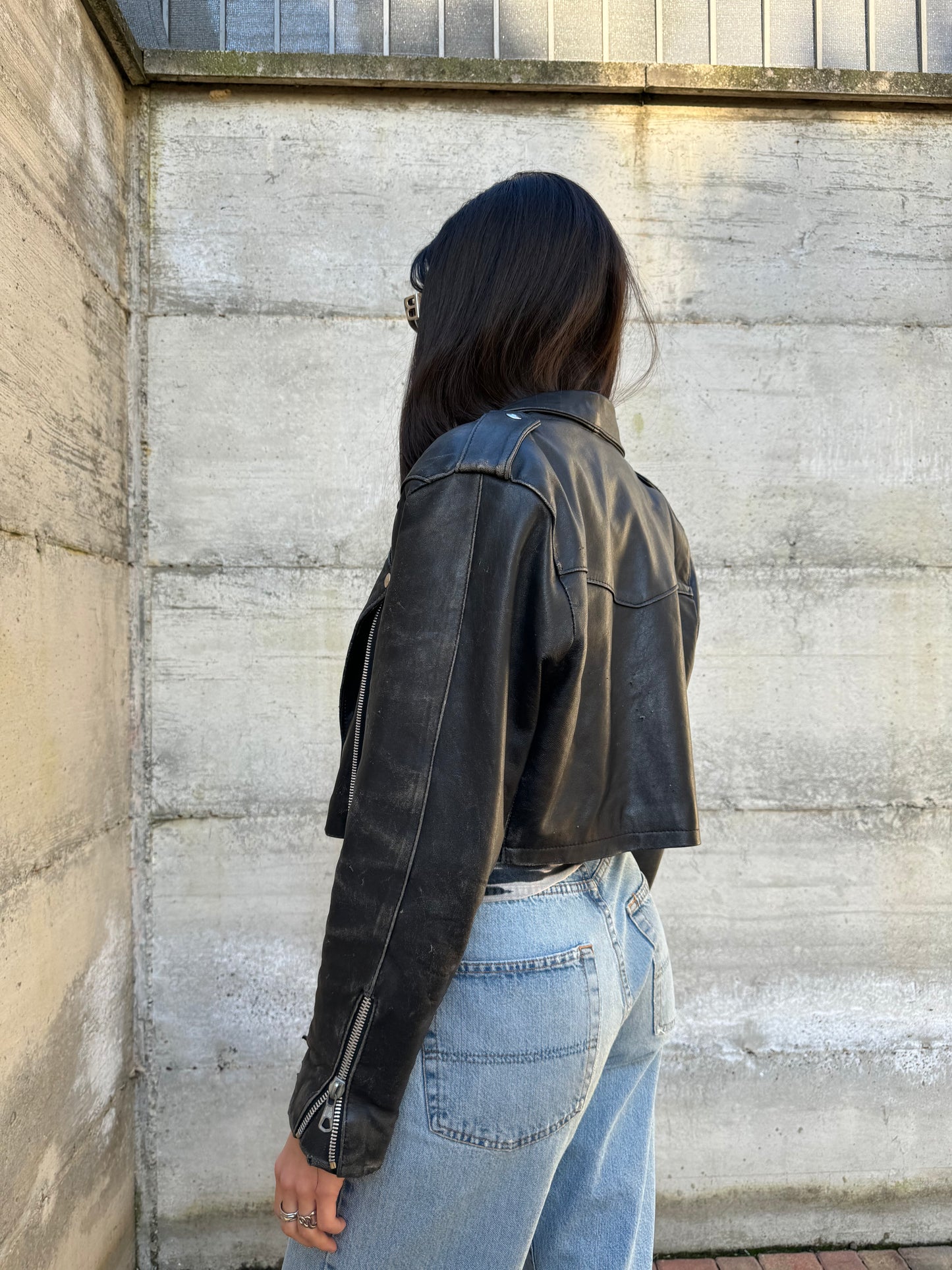 Chiodo crop in vera pelle nappata effetto used