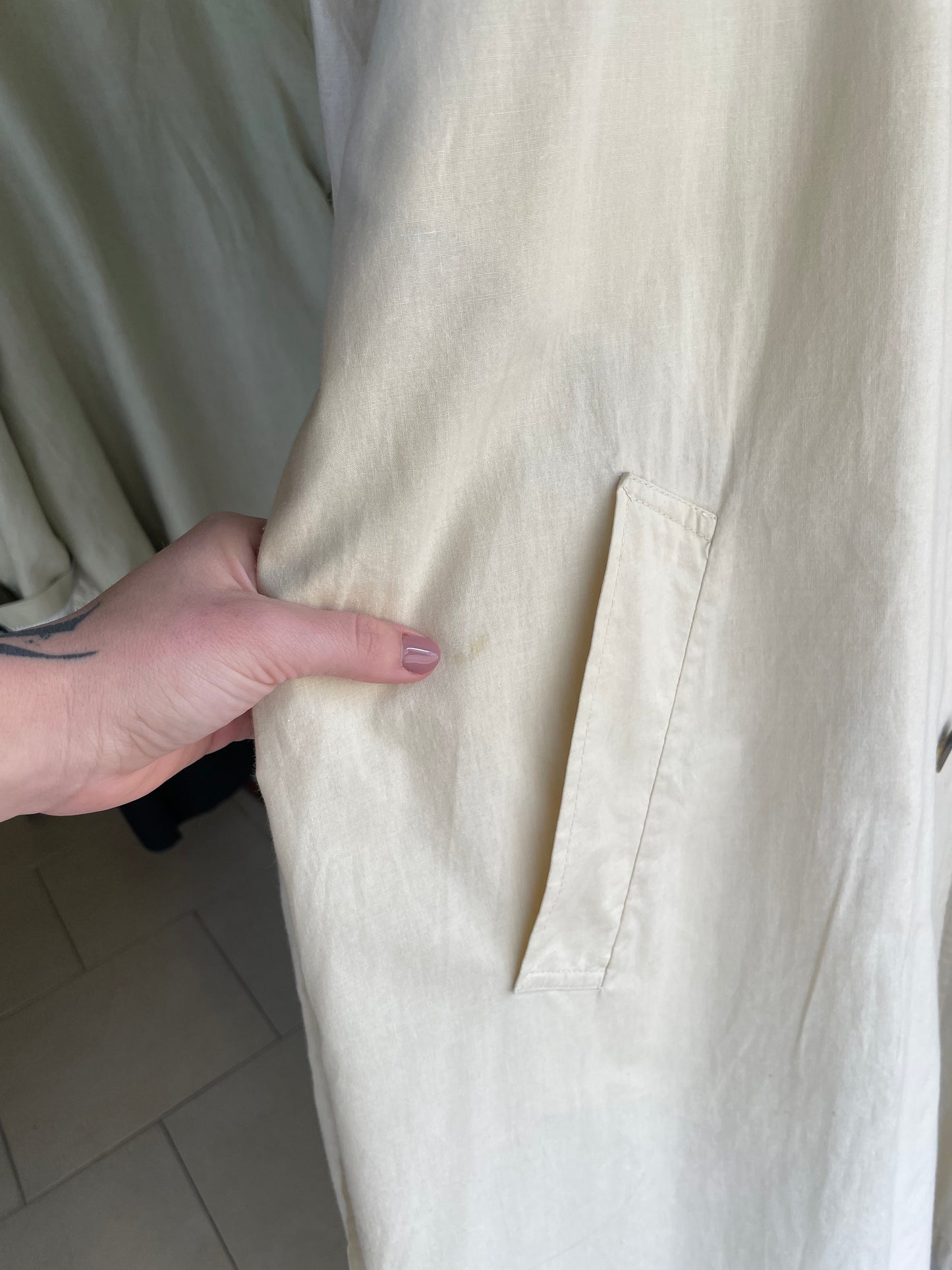 Trenchcoat crema in cotone Andrea Silardi