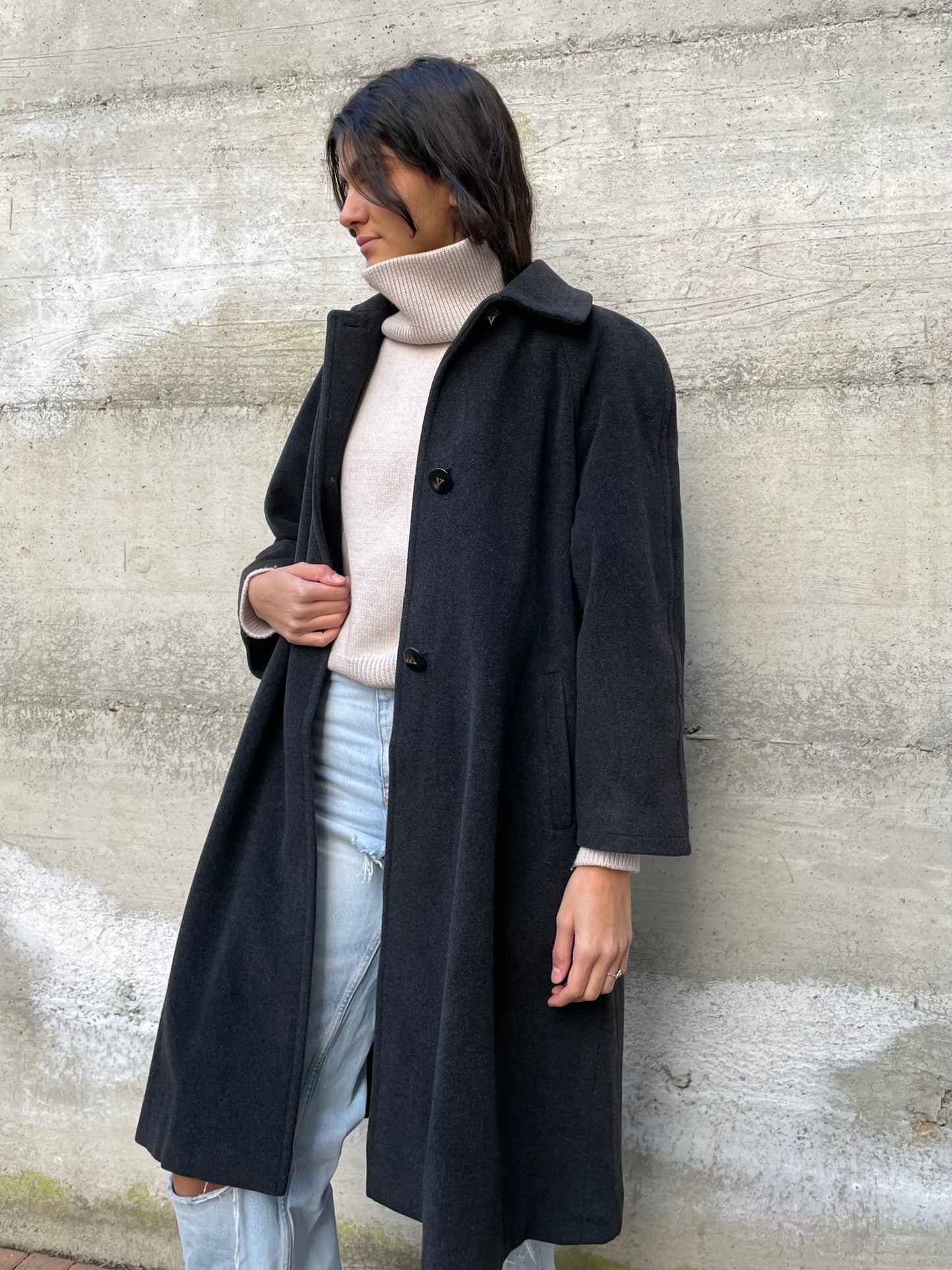 Cappotto sartoriale monopetto grigio scuro 100% lana vergine, in rara taglia 42it