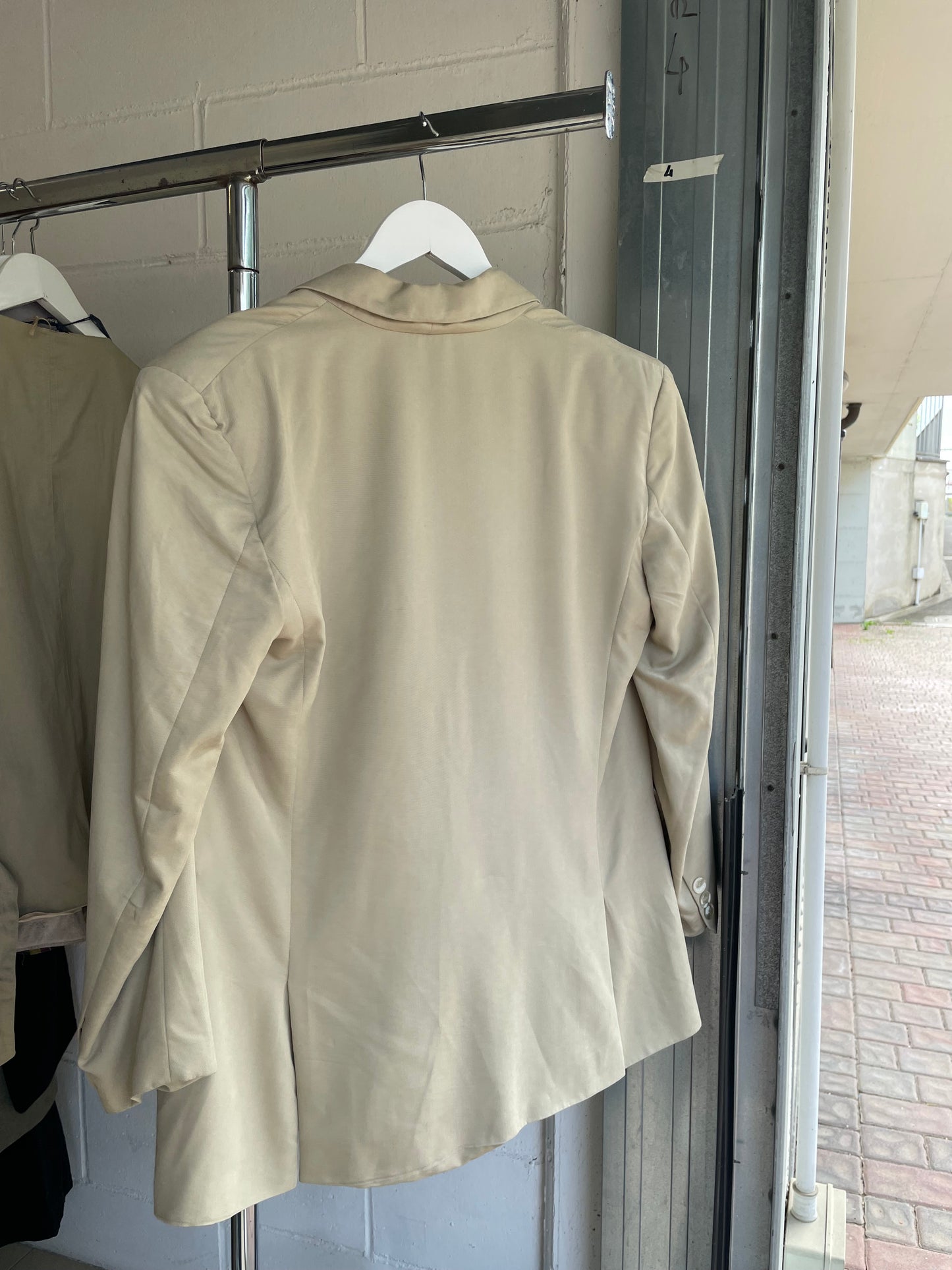 Blazer in seta cotta color sabbia - 42it