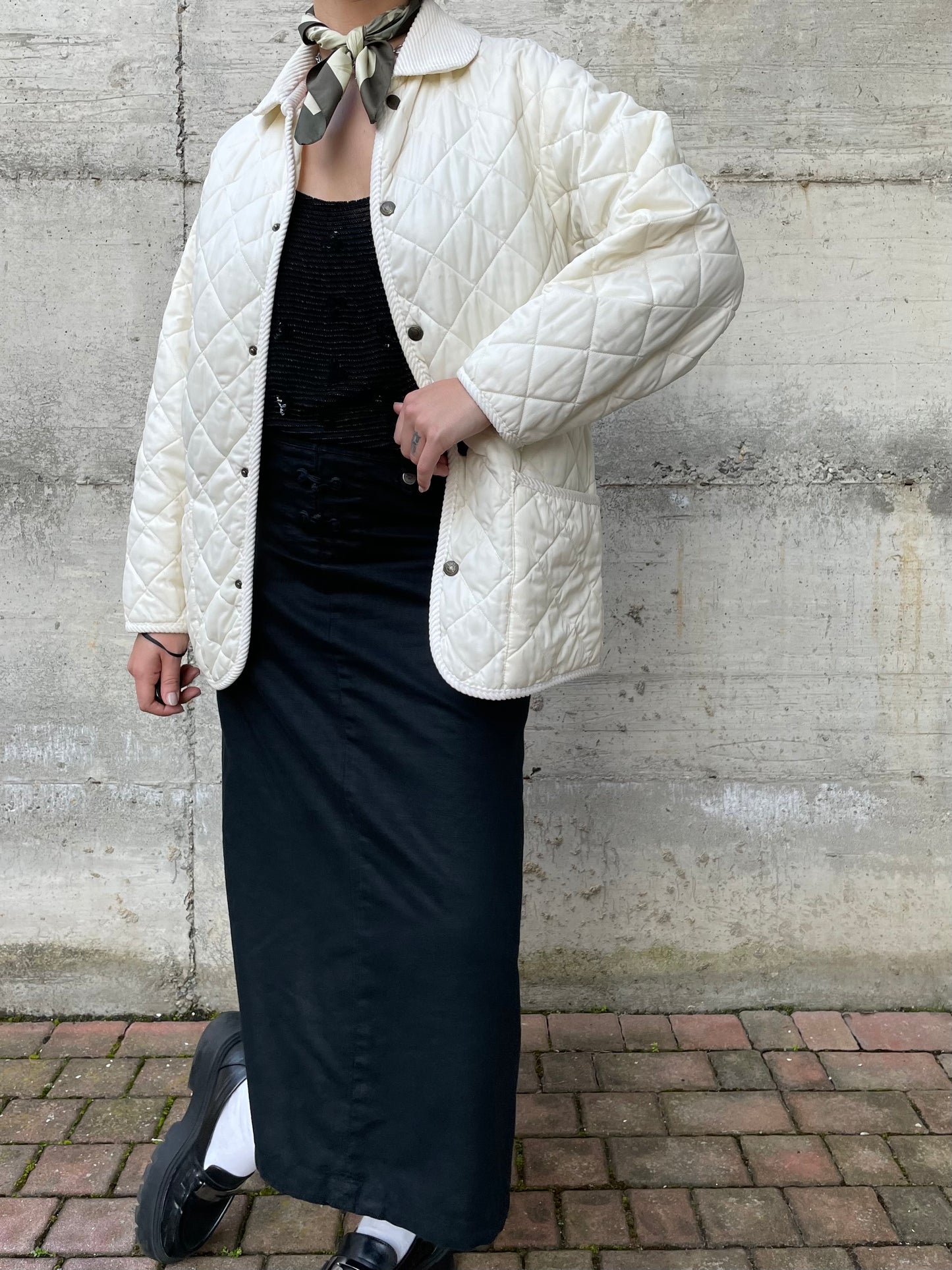 Husky trapuntato bianco con colletto in velluto - M