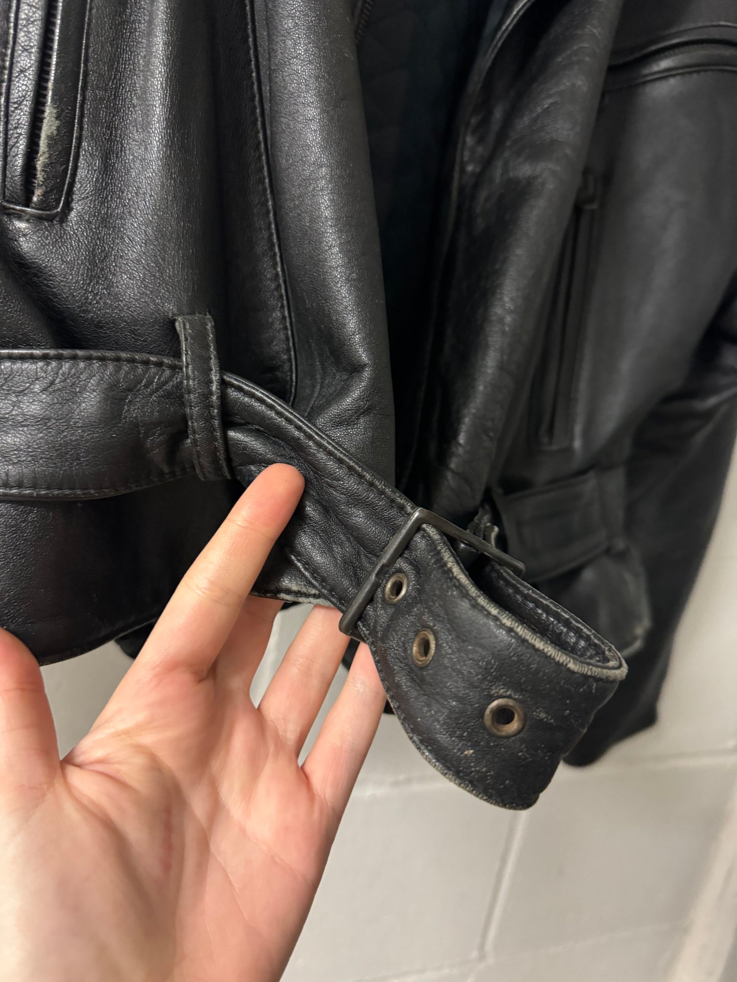 Bomber crop 80s in vera pelle nappata effetto used