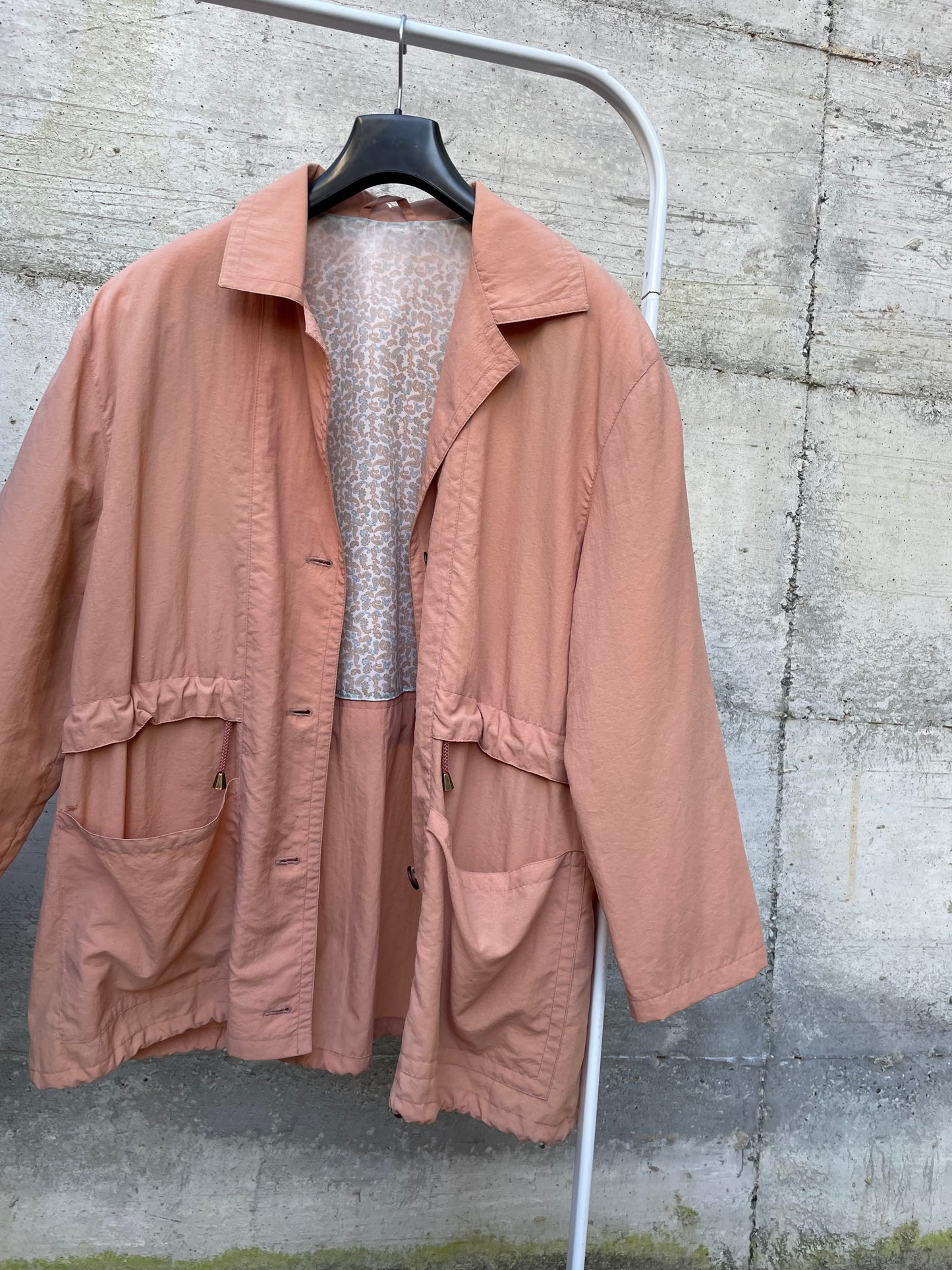 Giacca a vento foderata con coulisse rosa salmone