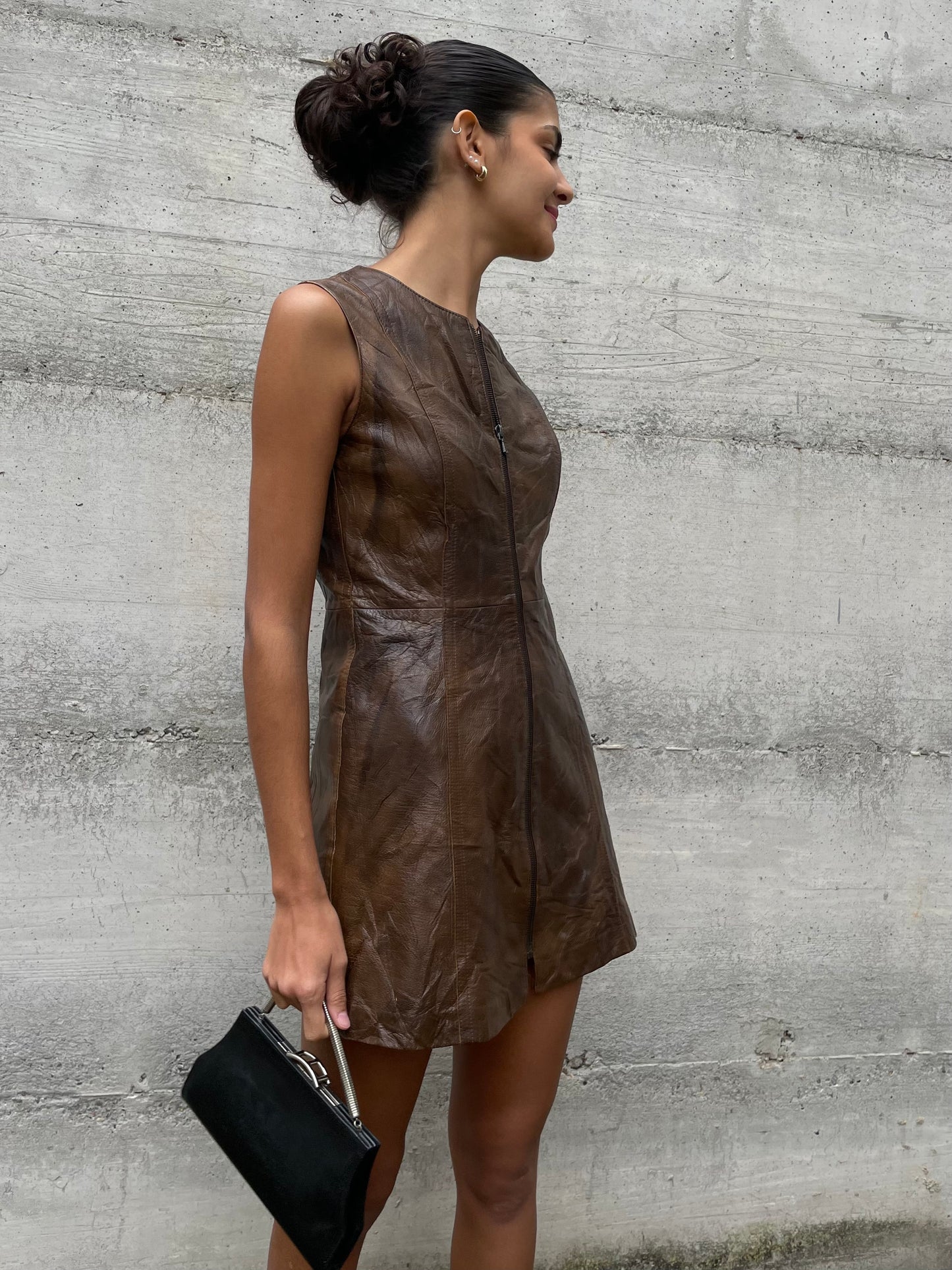 Minidress originale USA smanicato in vera pelle marrone sfumata - taglia S