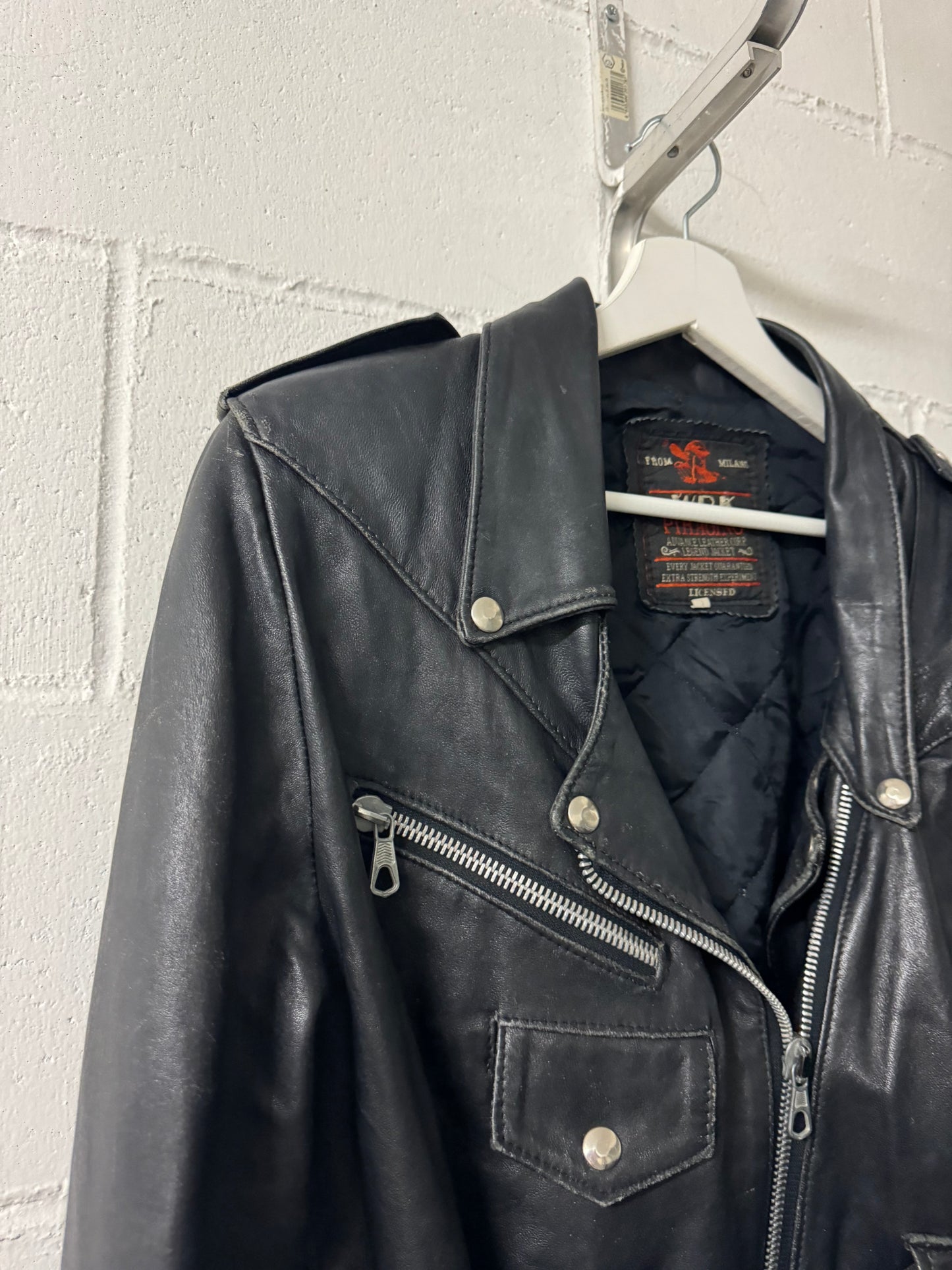 Chiodo crop in vera pelle nappata effetto used