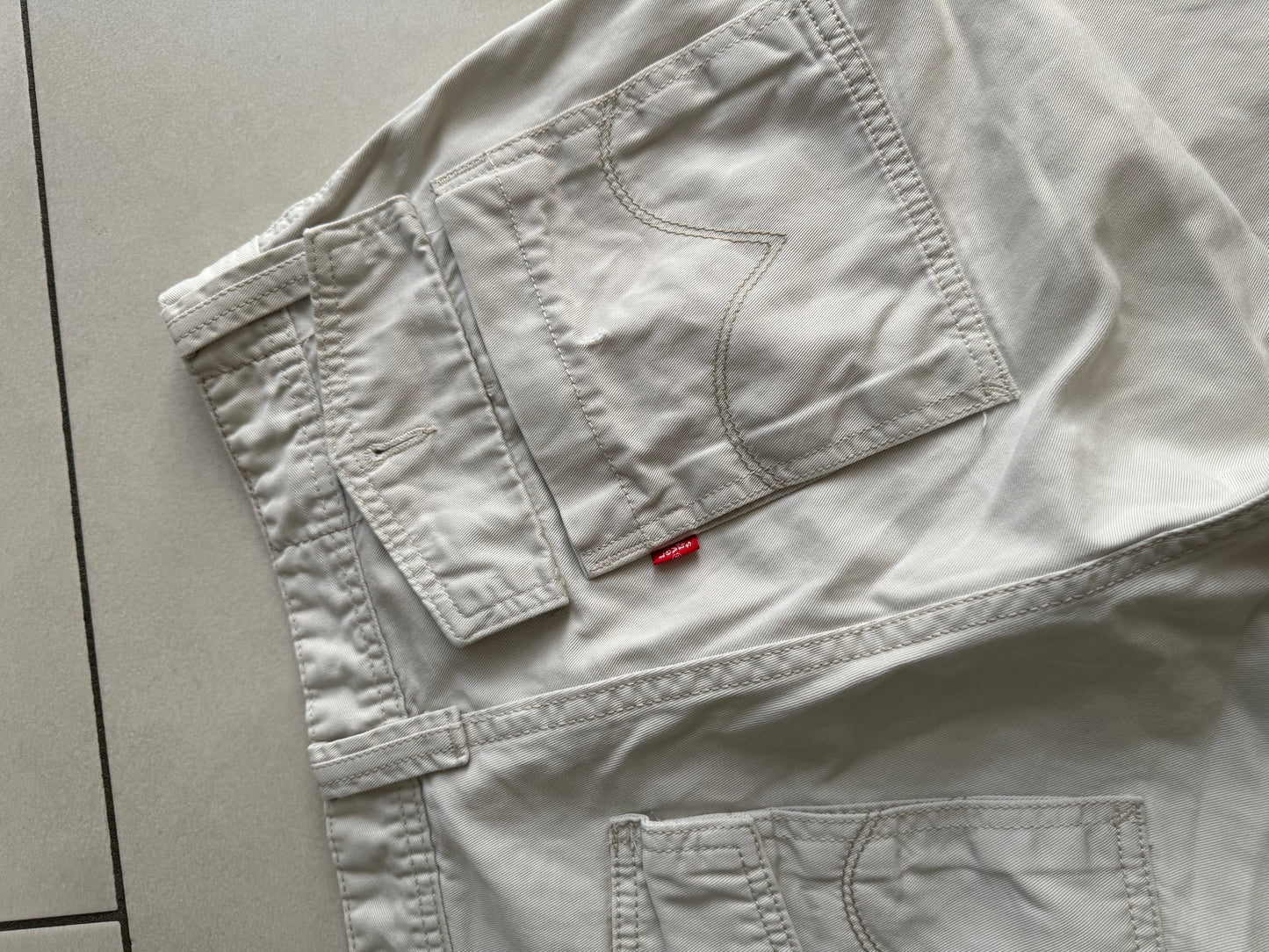 Levi’s cargo loose straight W30 L32