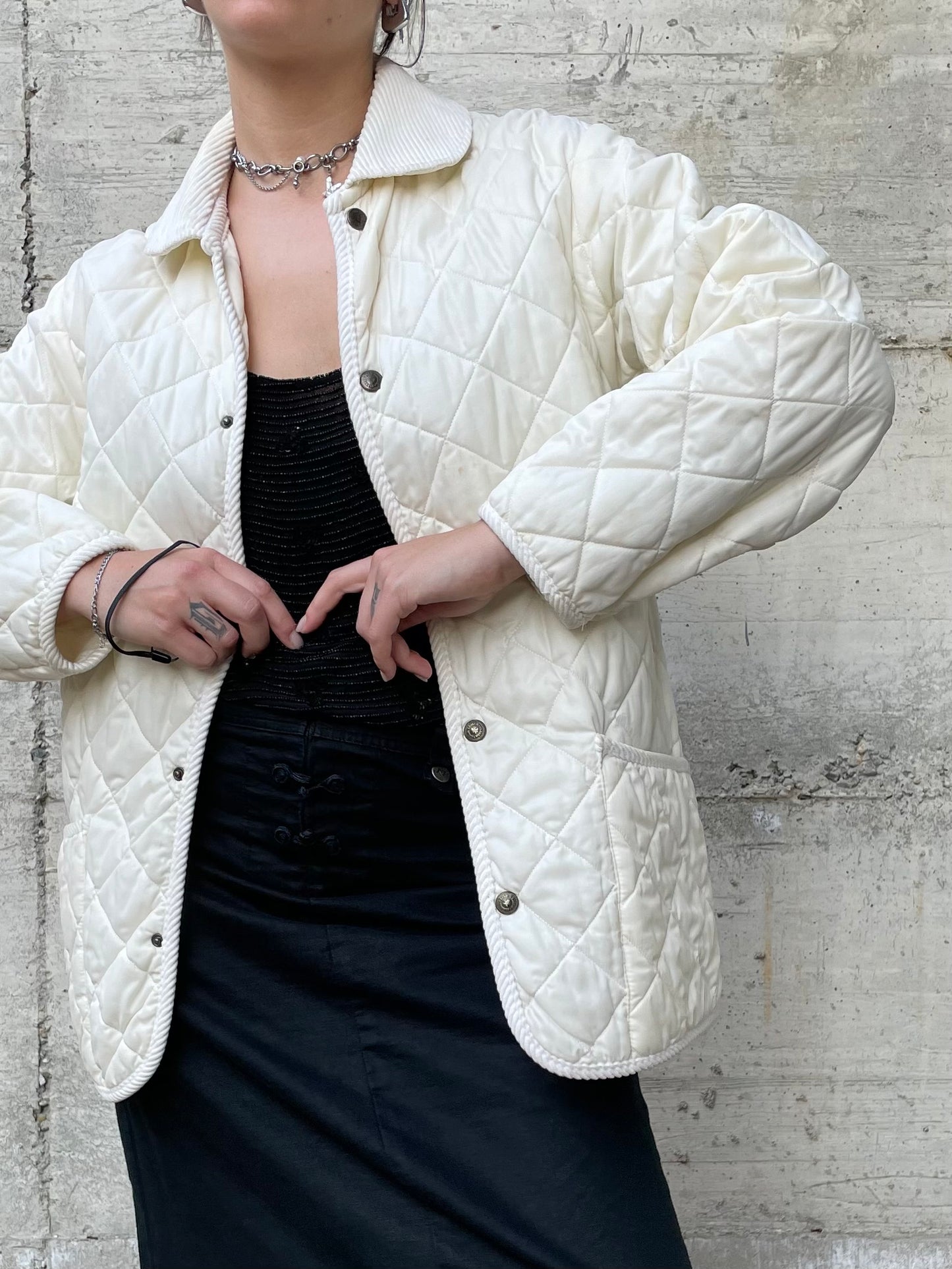 Husky trapuntato bianco con colletto in velluto - M