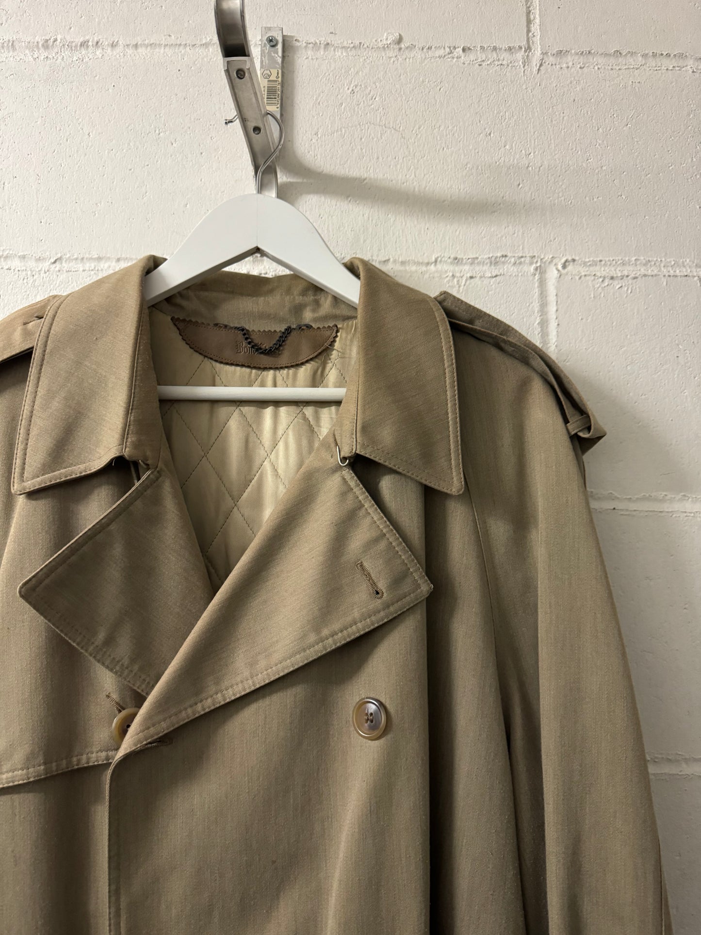 Trenchcoat sartoriale lungo doppiopetto color sabbia