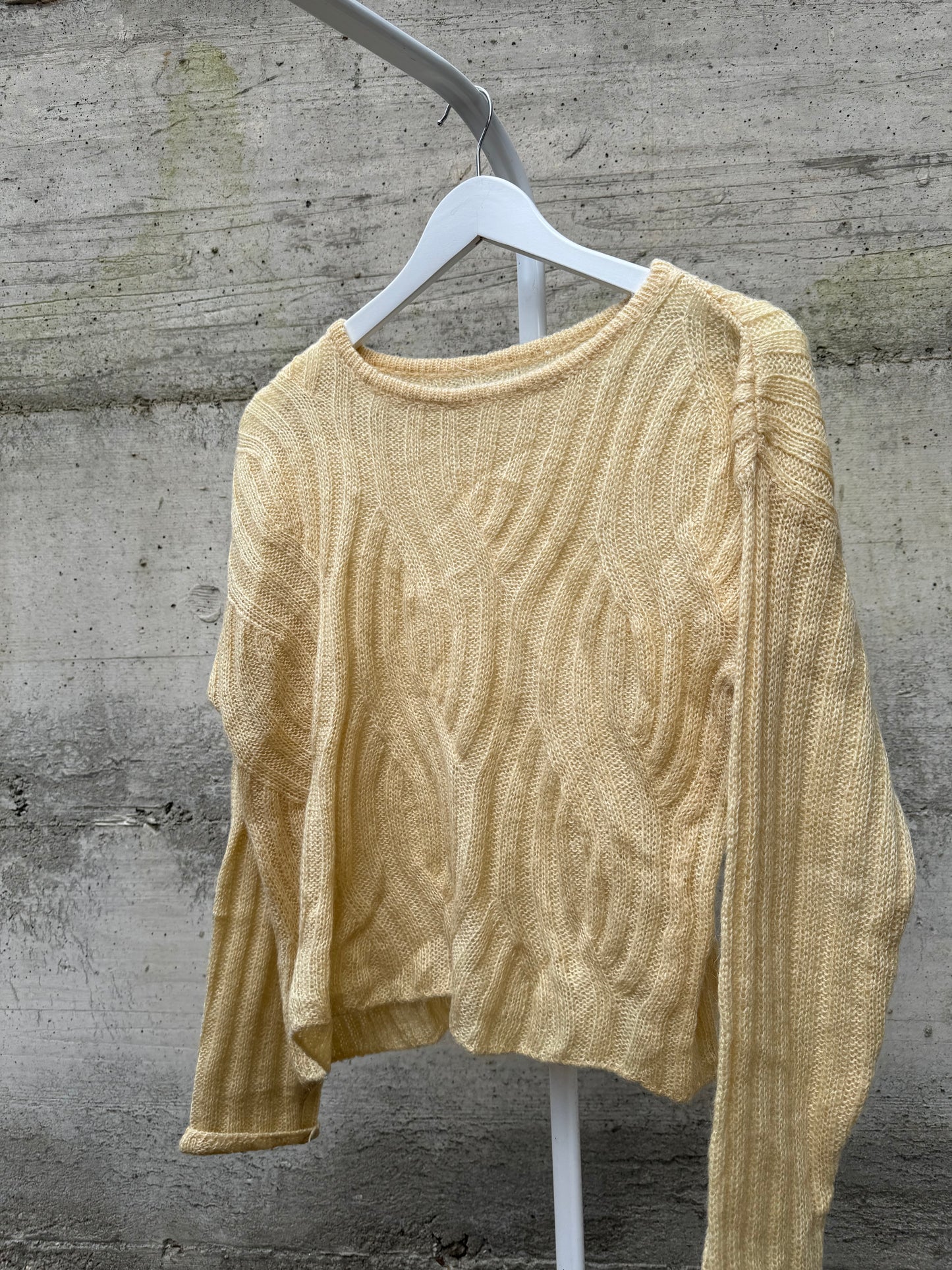 Maglioncino girocollo crochet in lana