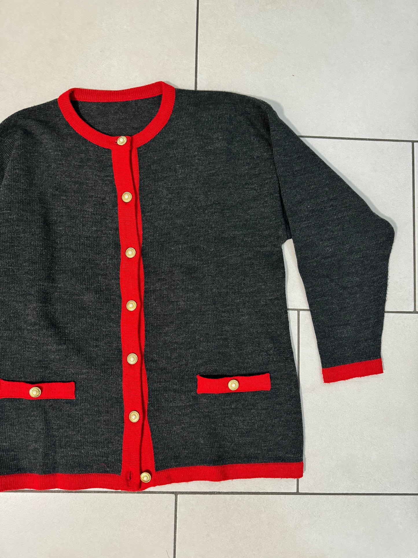 Cardigan girocollo in misto lana con bottoni gioiello