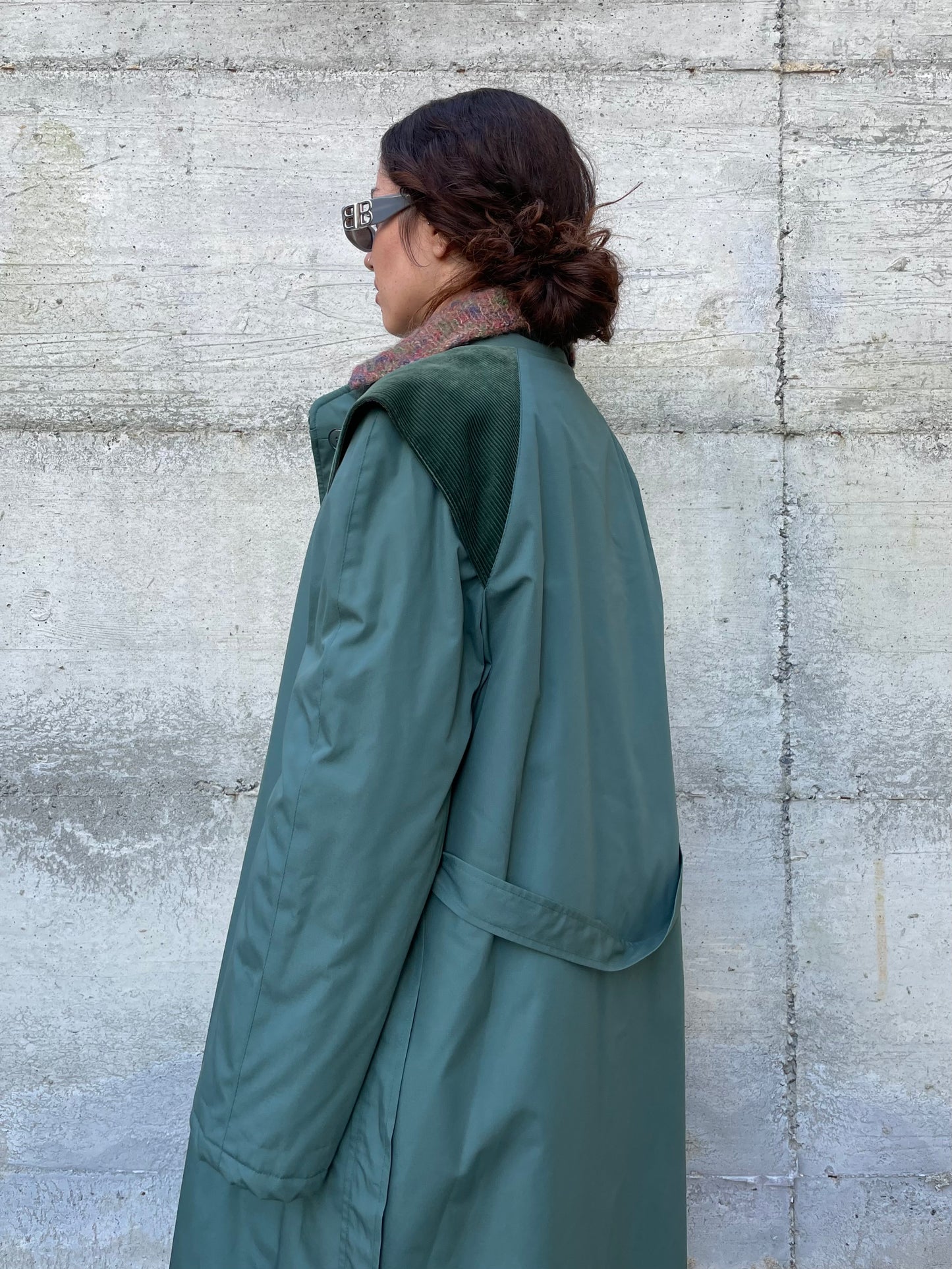 Trenchcoat invernale imbottito con cintura