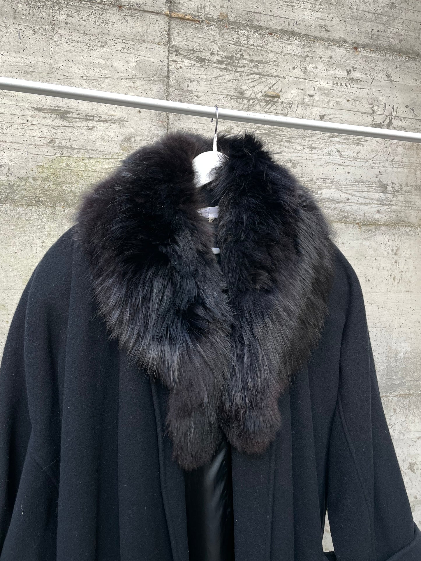 Maxi cappotto accappatoio sartoriale, 100% lana, collo in vera pelliccia - taglia unica