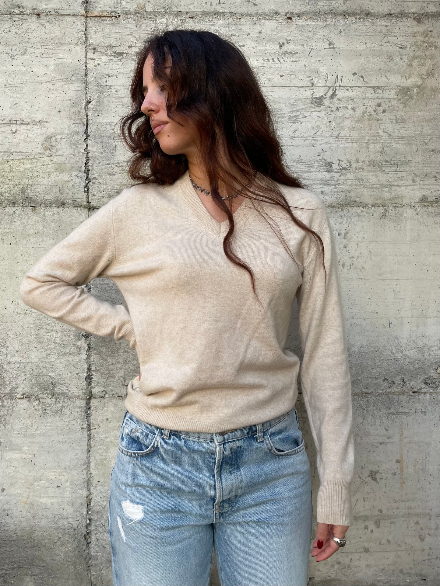 Maglioncino scollo a V sabbia 100% cashmere, taglia M