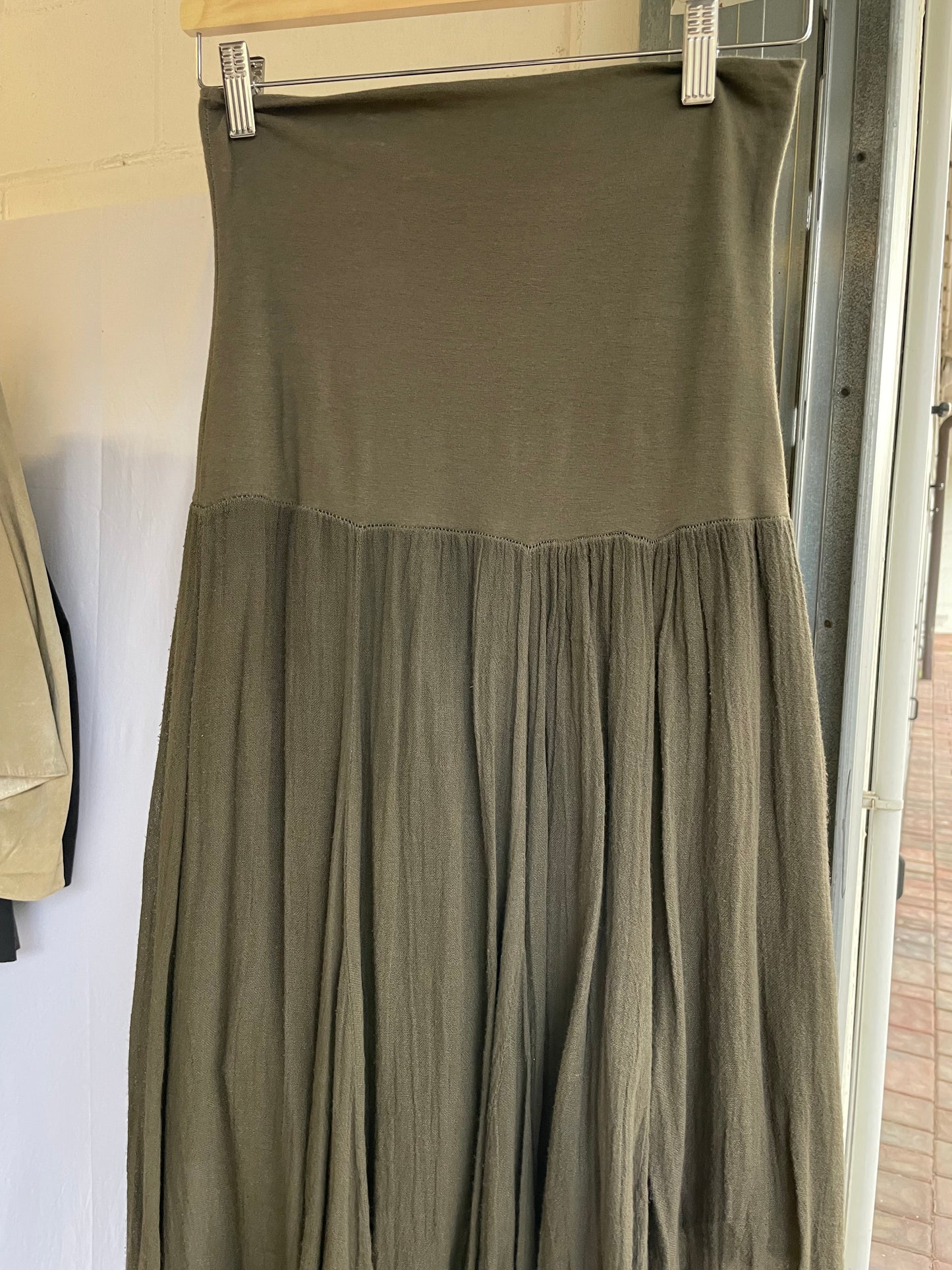 Gonna lunga sartoriale in crepe di cotone, verde oliva - taglia unica