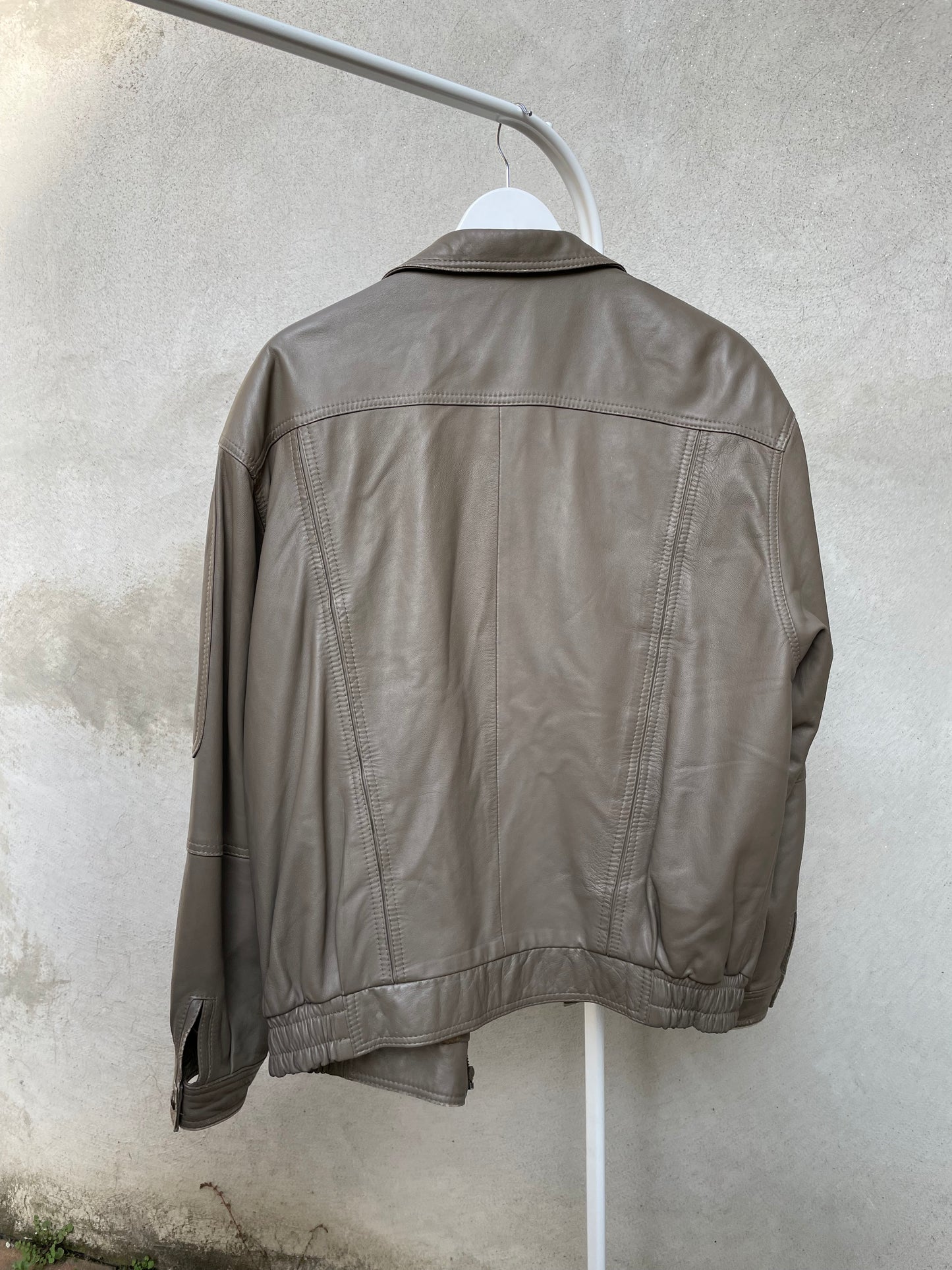 Bomber in nappa tortora