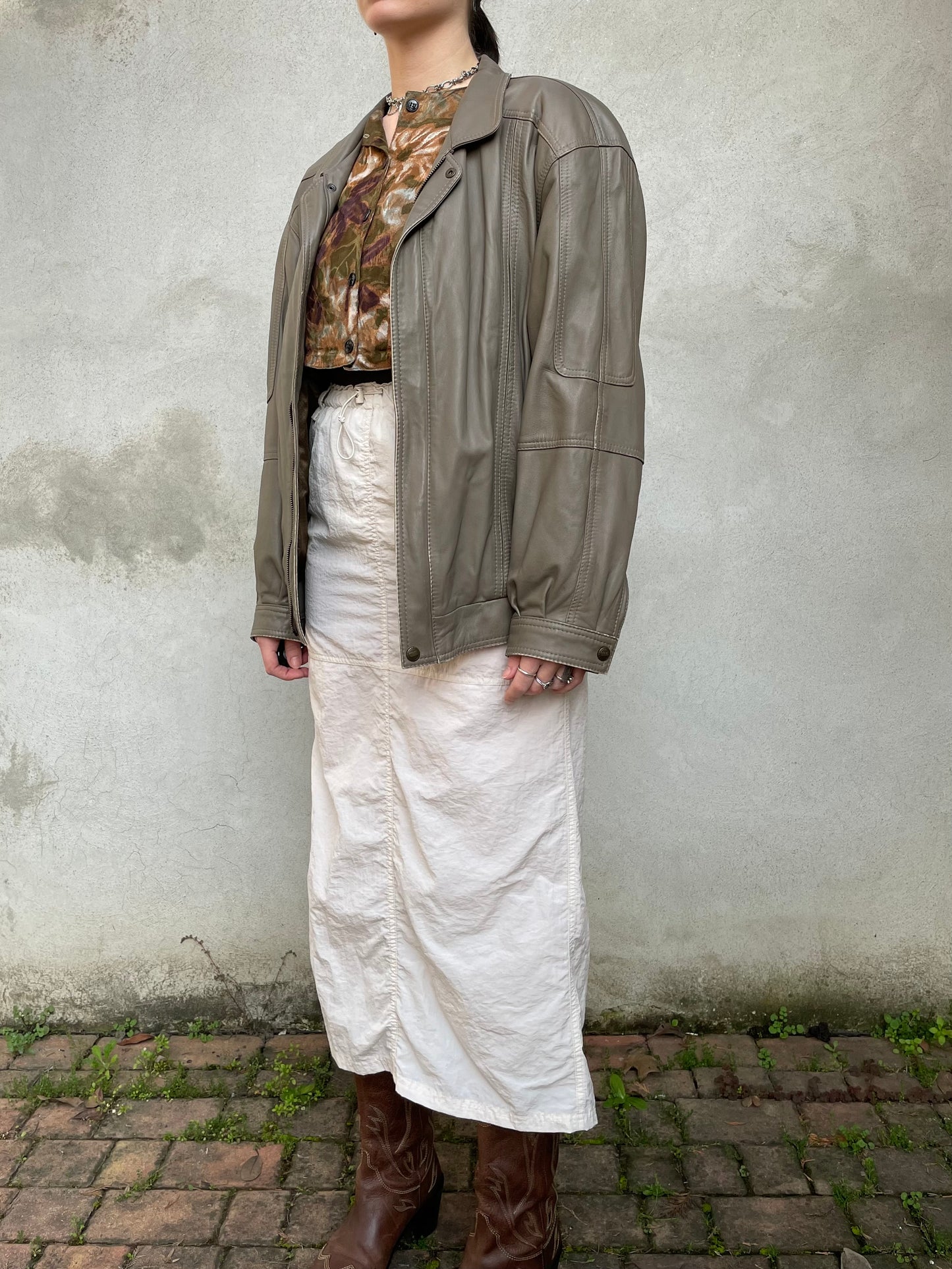 Bomber in nappa tortora