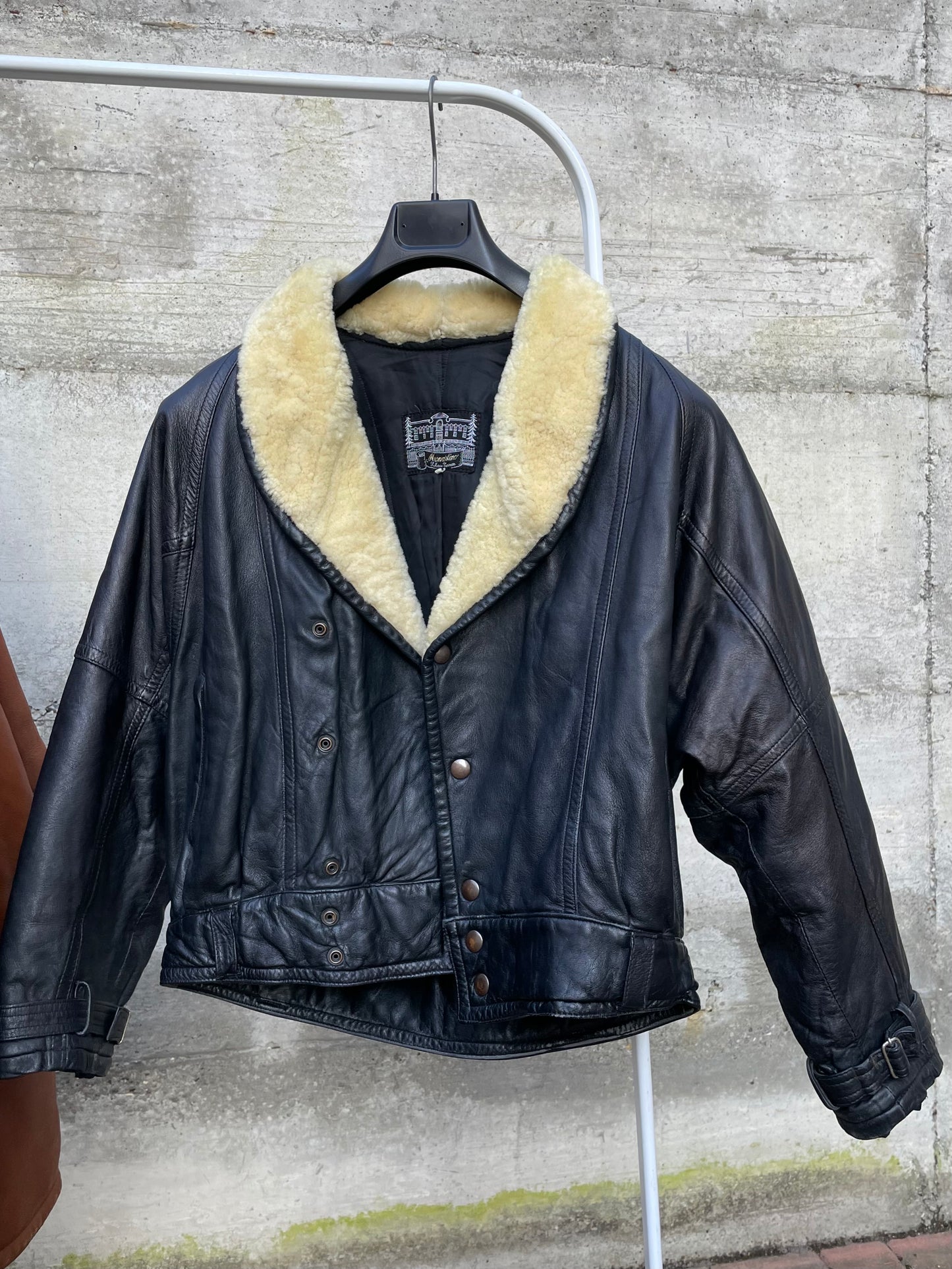 Bomber imbottito in vera pelle nero con collo Shearling burro, rara taglia S uomo