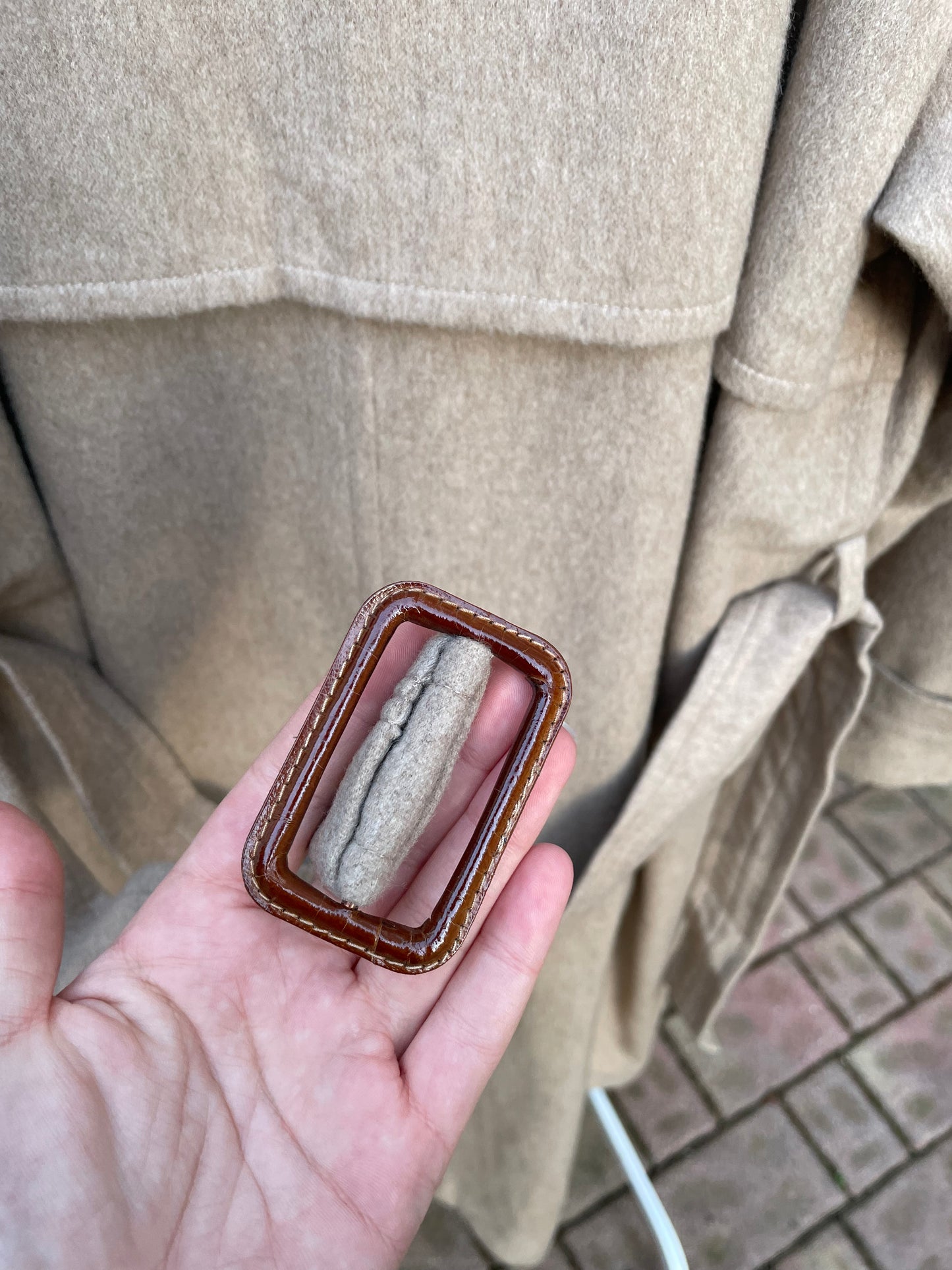 Cappotto sabbia AGNONA 100% cashmere, mezza fodera, con cintura. Taglia 48it uomo