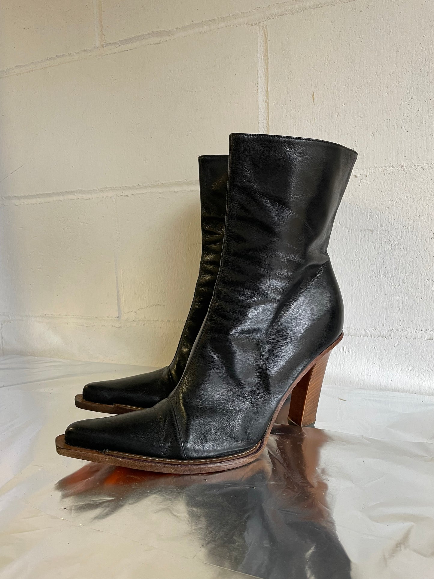 EU 40 - Ankle boots vera pelle neri a punta, tacco grosso 10cm