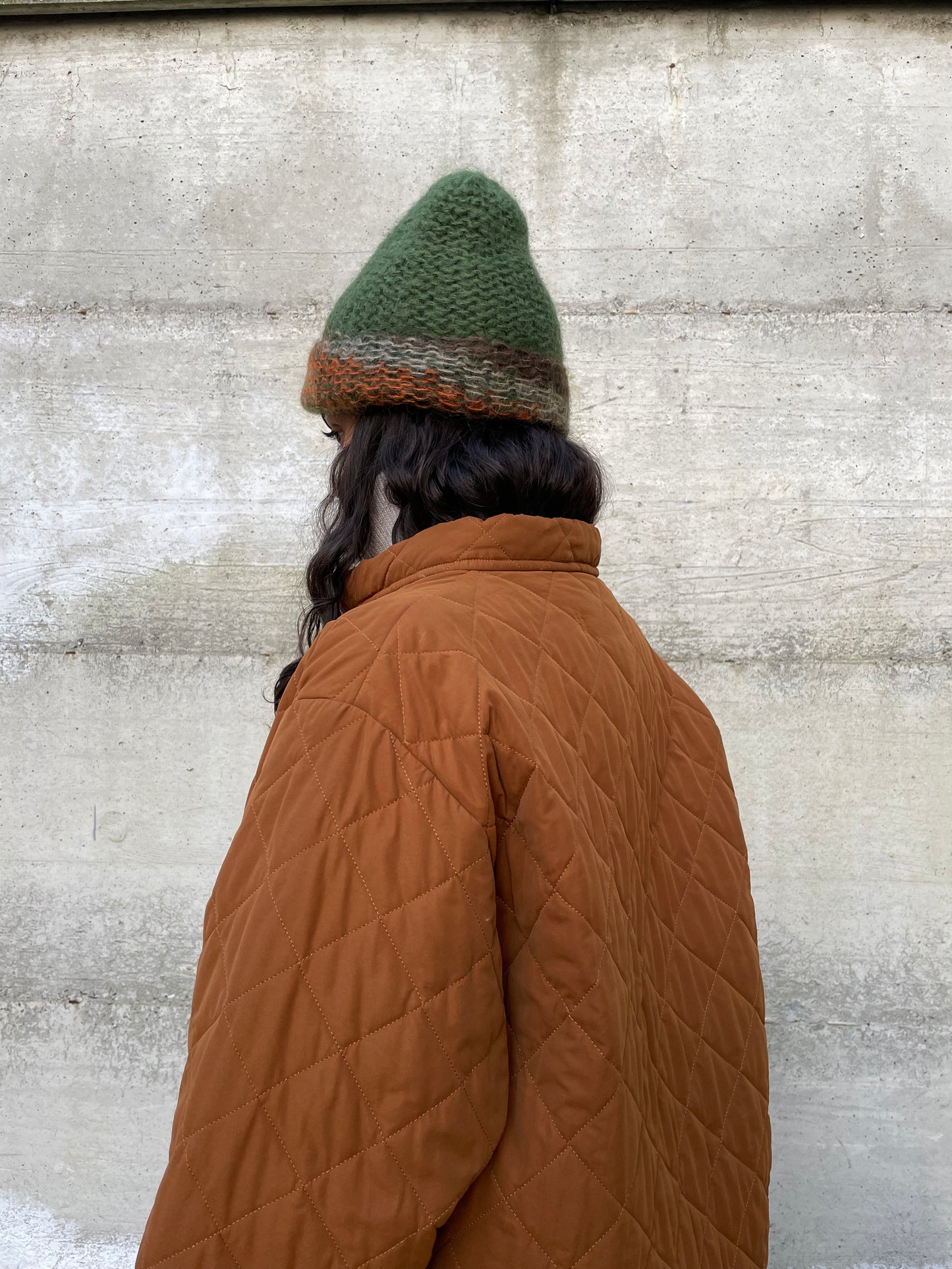 Husky trapuntato ruggine con bottoni a clip