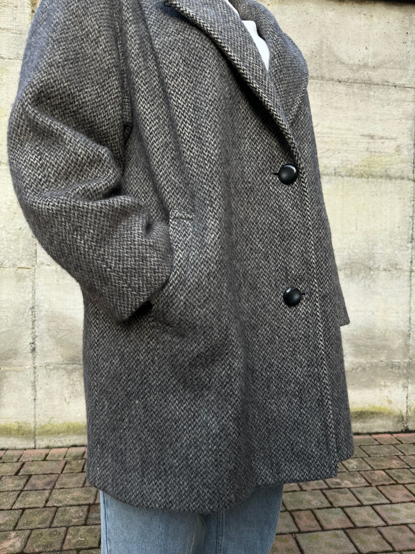 Cappotto corto sartoriale grigio spigato in pura lana vergine
