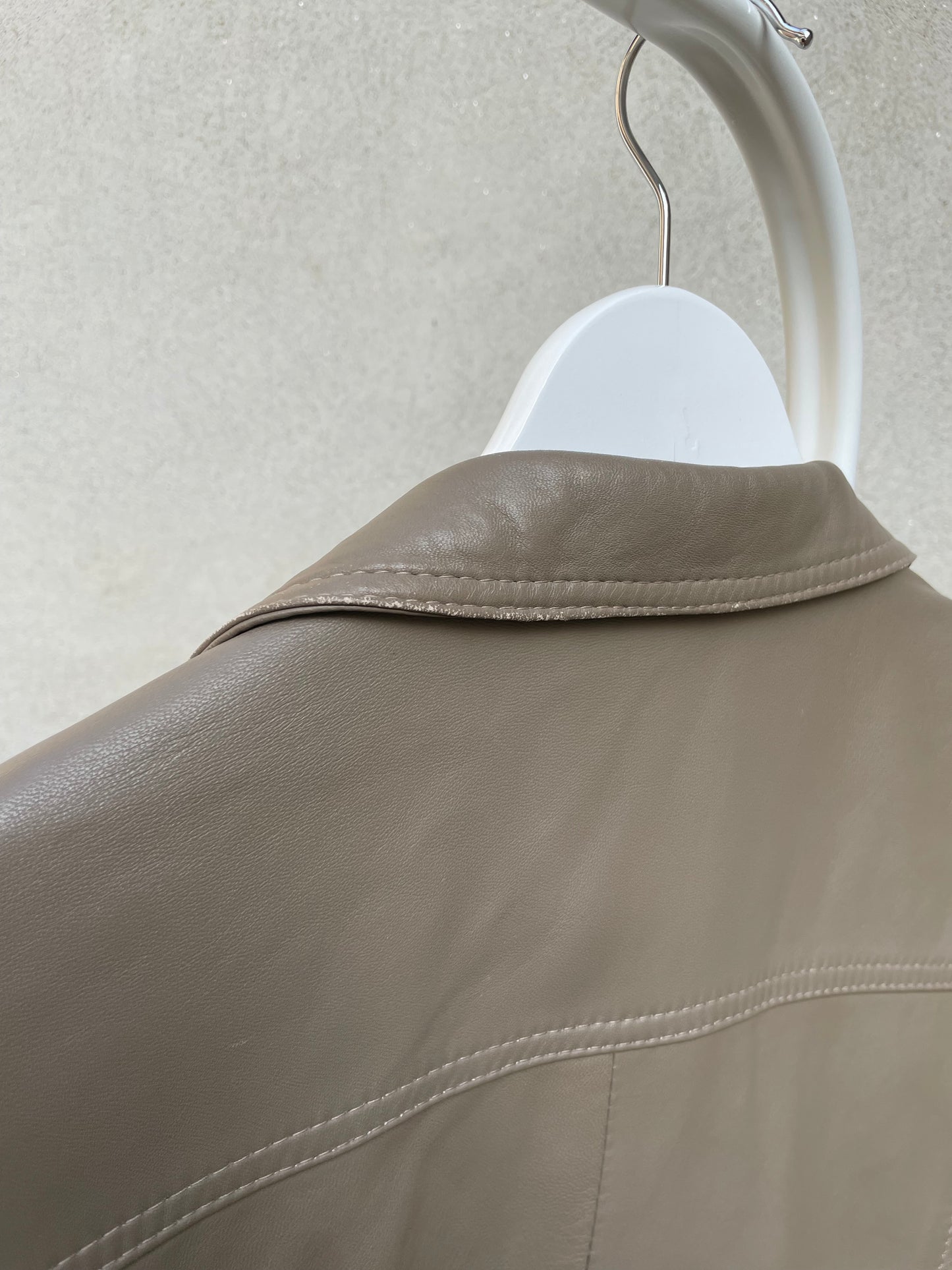 Bomber in nappa tortora