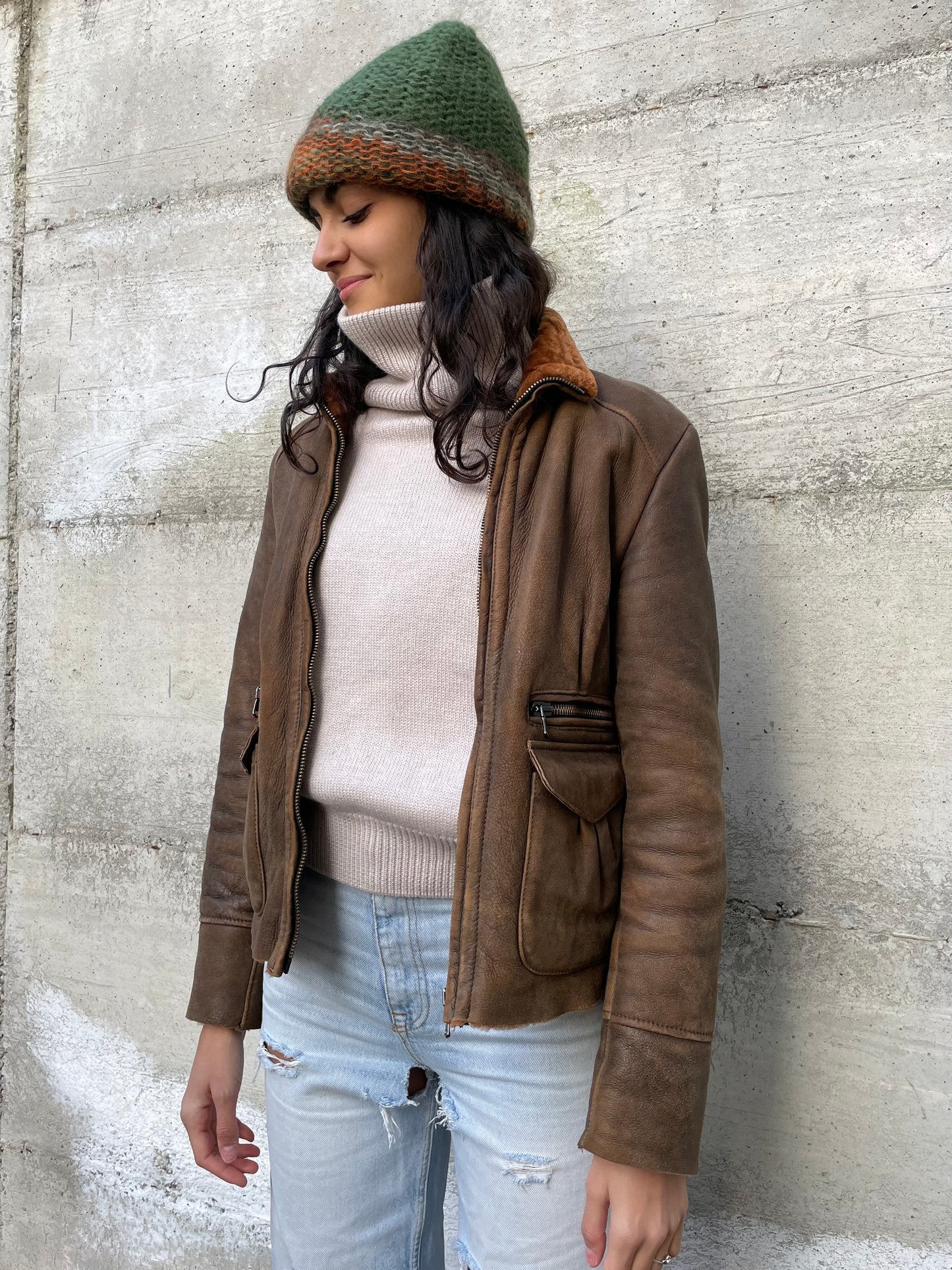 Montone Shearling originale modello slim anni 2000, esterno in nappa distressed e interno a pelo raso