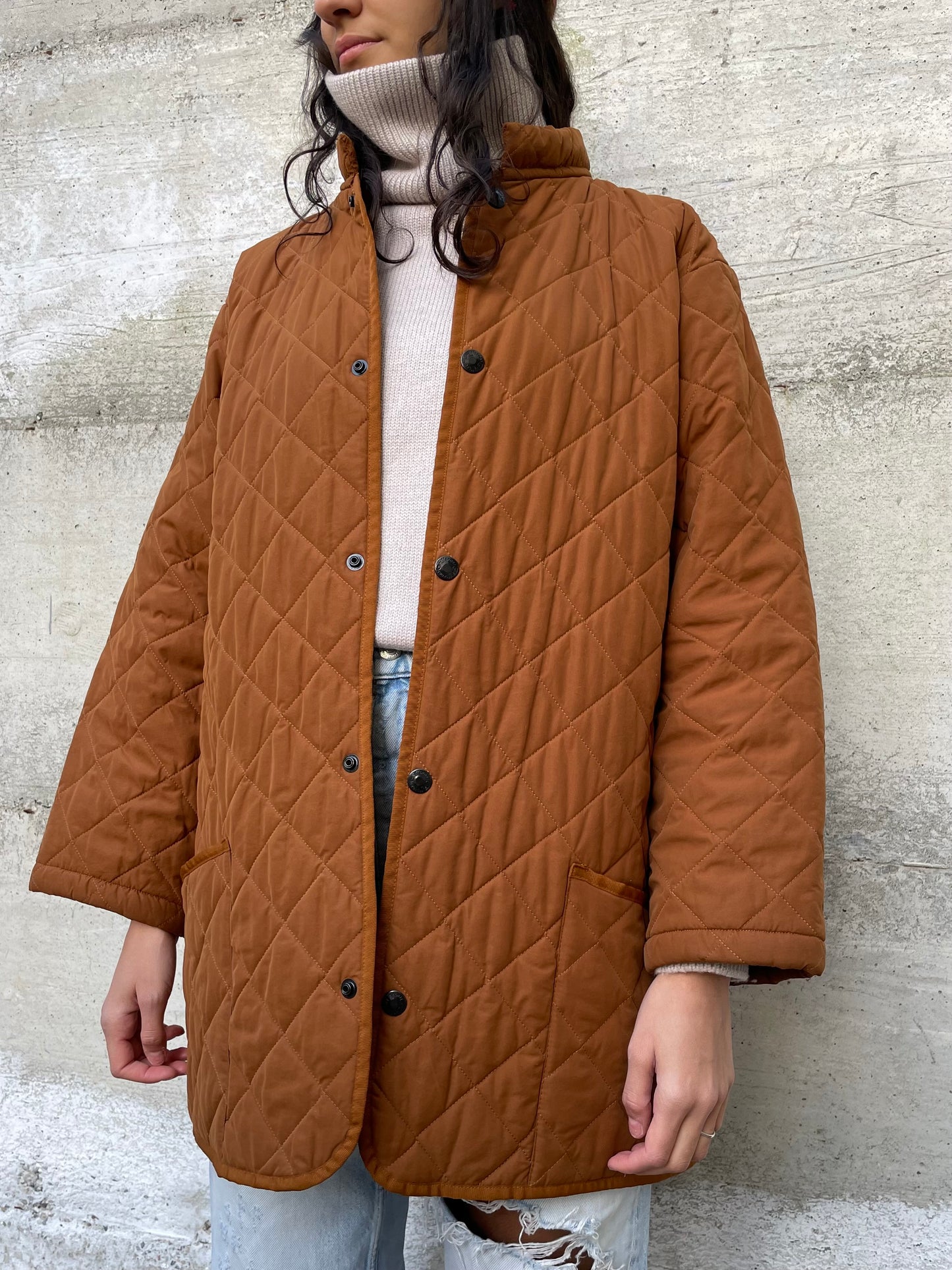 Husky trapuntato ruggine con bottoni a clip