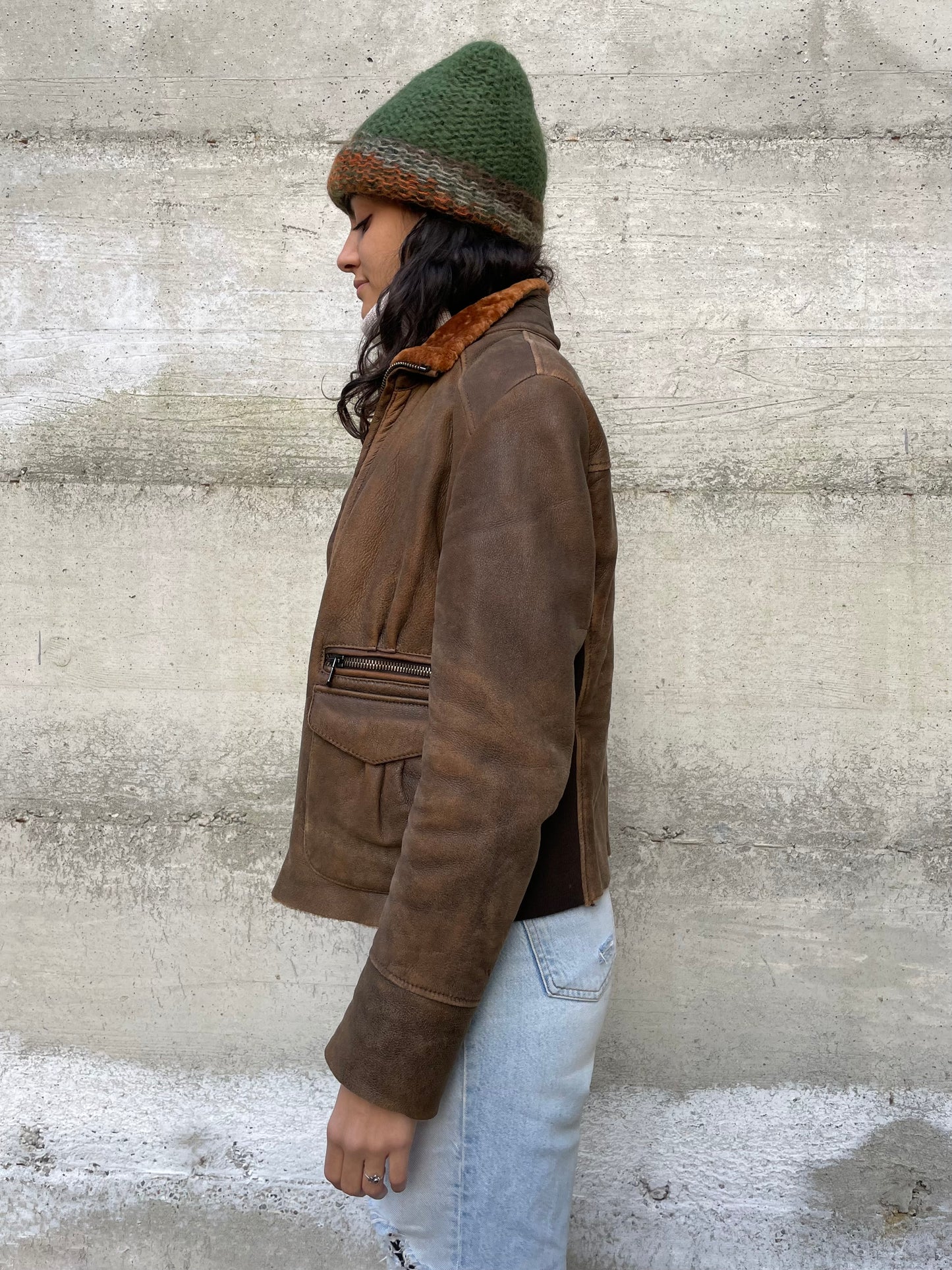 Montone Shearling originale modello slim anni 2000, esterno in nappa distressed e interno a pelo raso