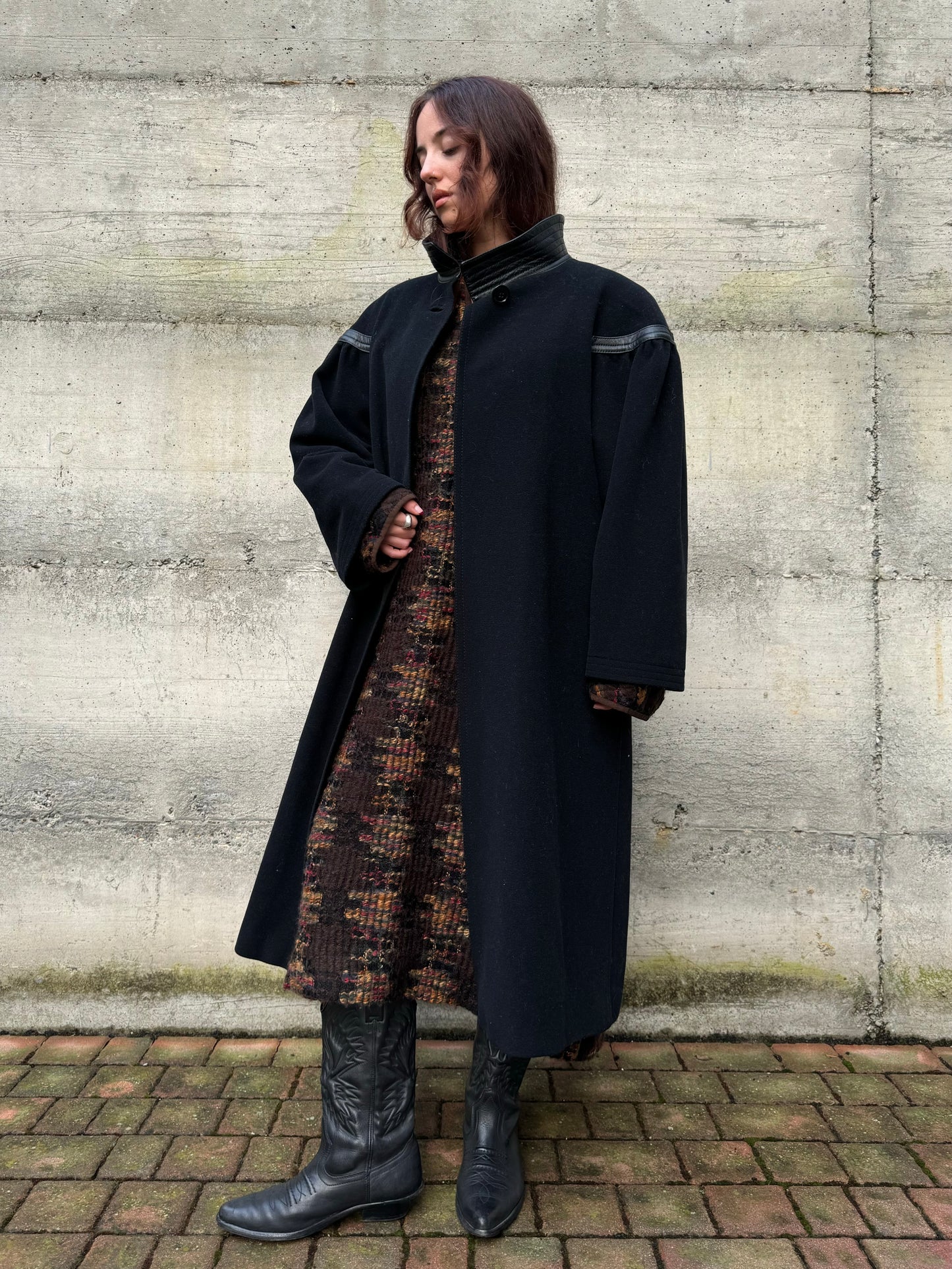 Cappotto a mantella 80s sartoriale 100% lana, con inserti in nappa