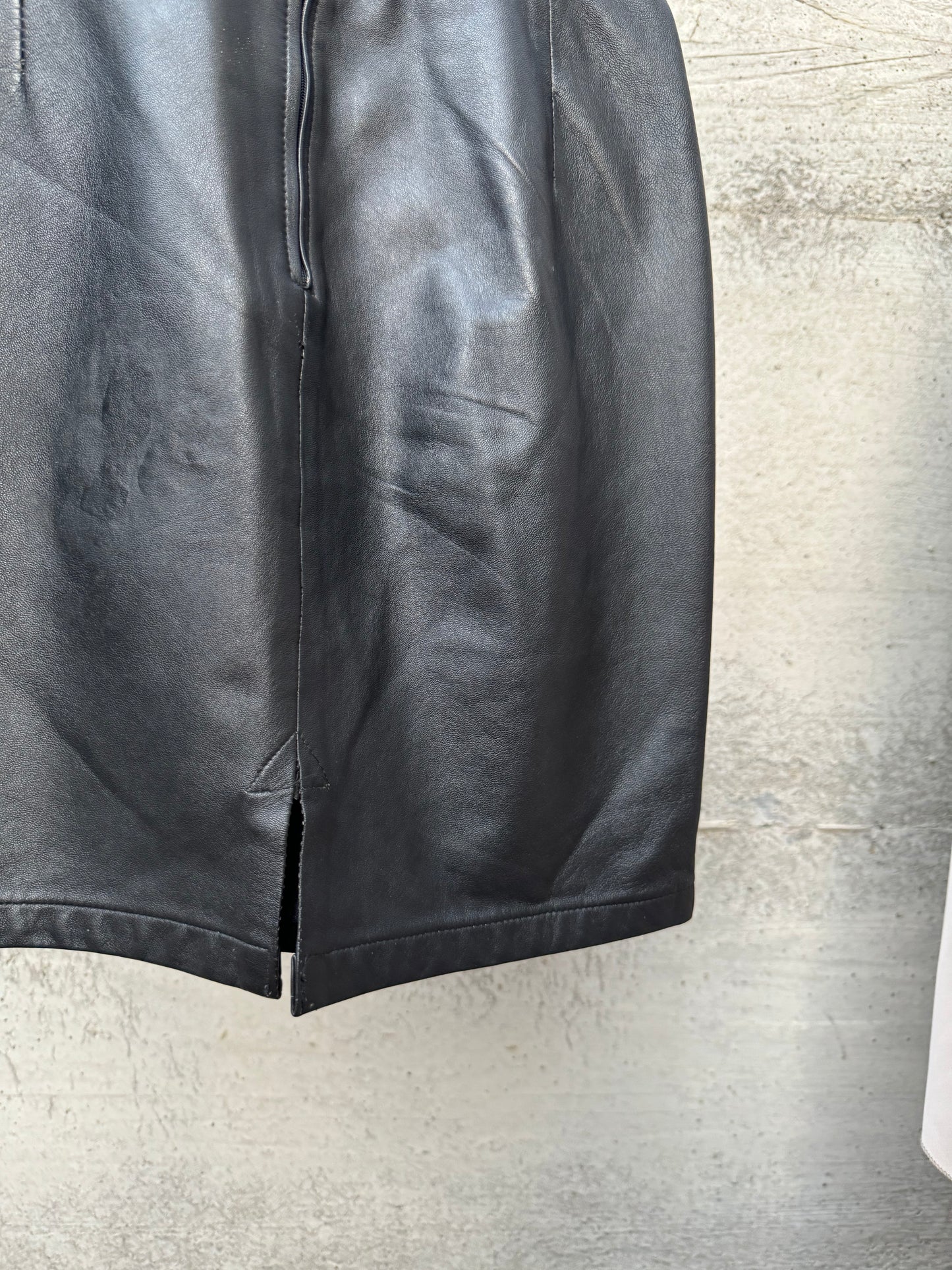 Minigonna in vera pelle, taglia 40it