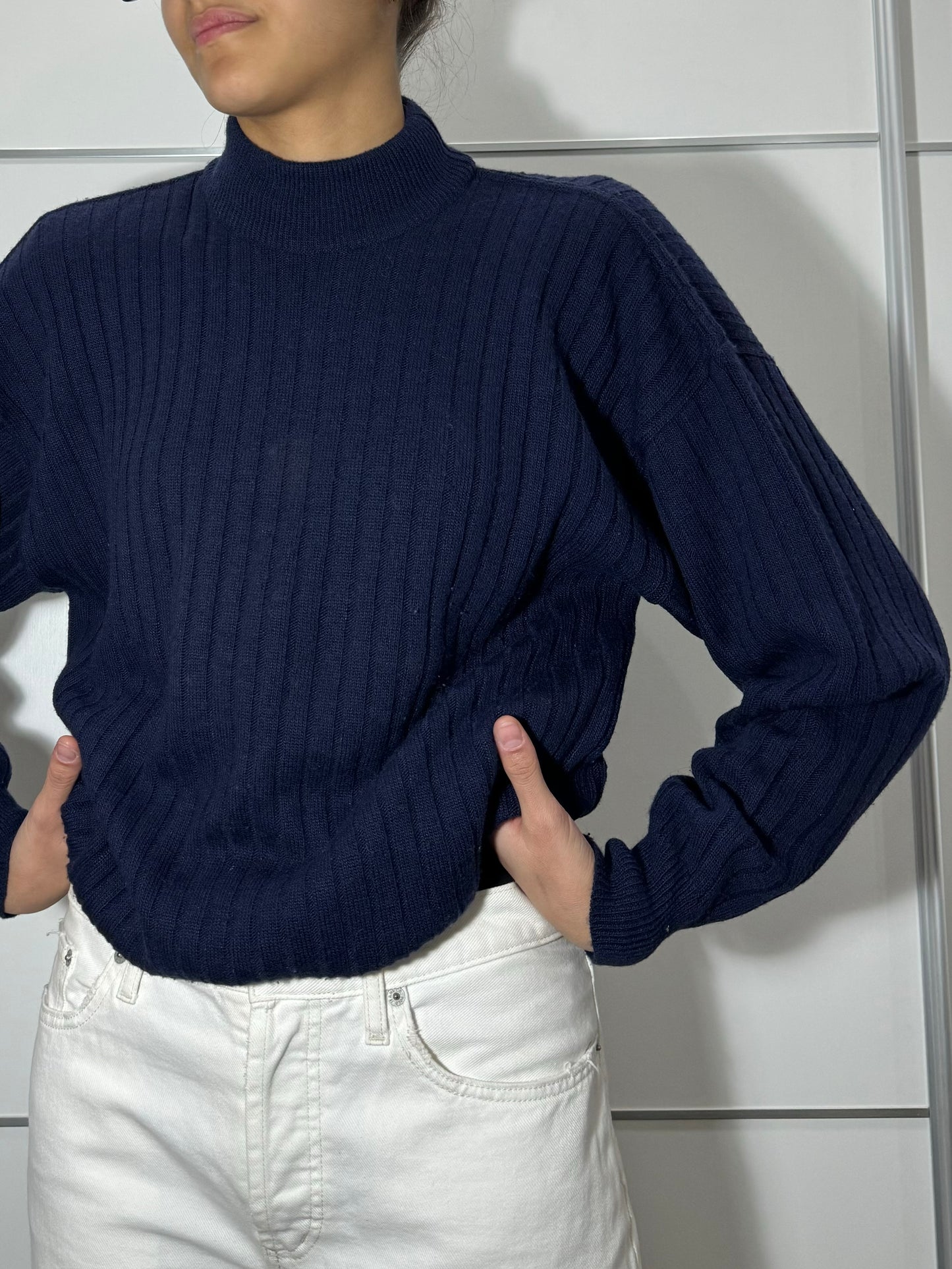 Dolcevita a coste blu in misto lana