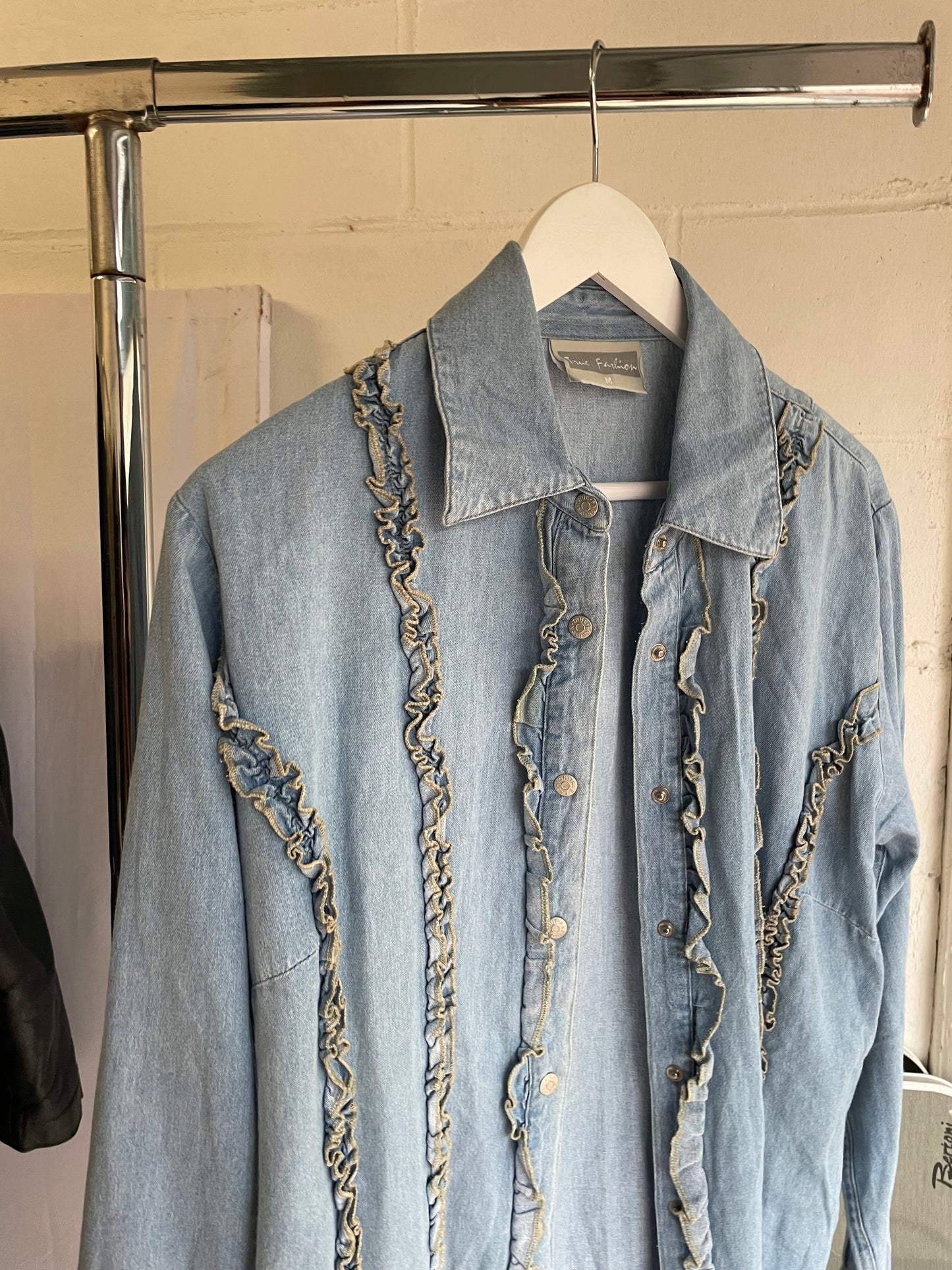 Camicia denim lavaggio chiaro, rouges frontali - taglia M