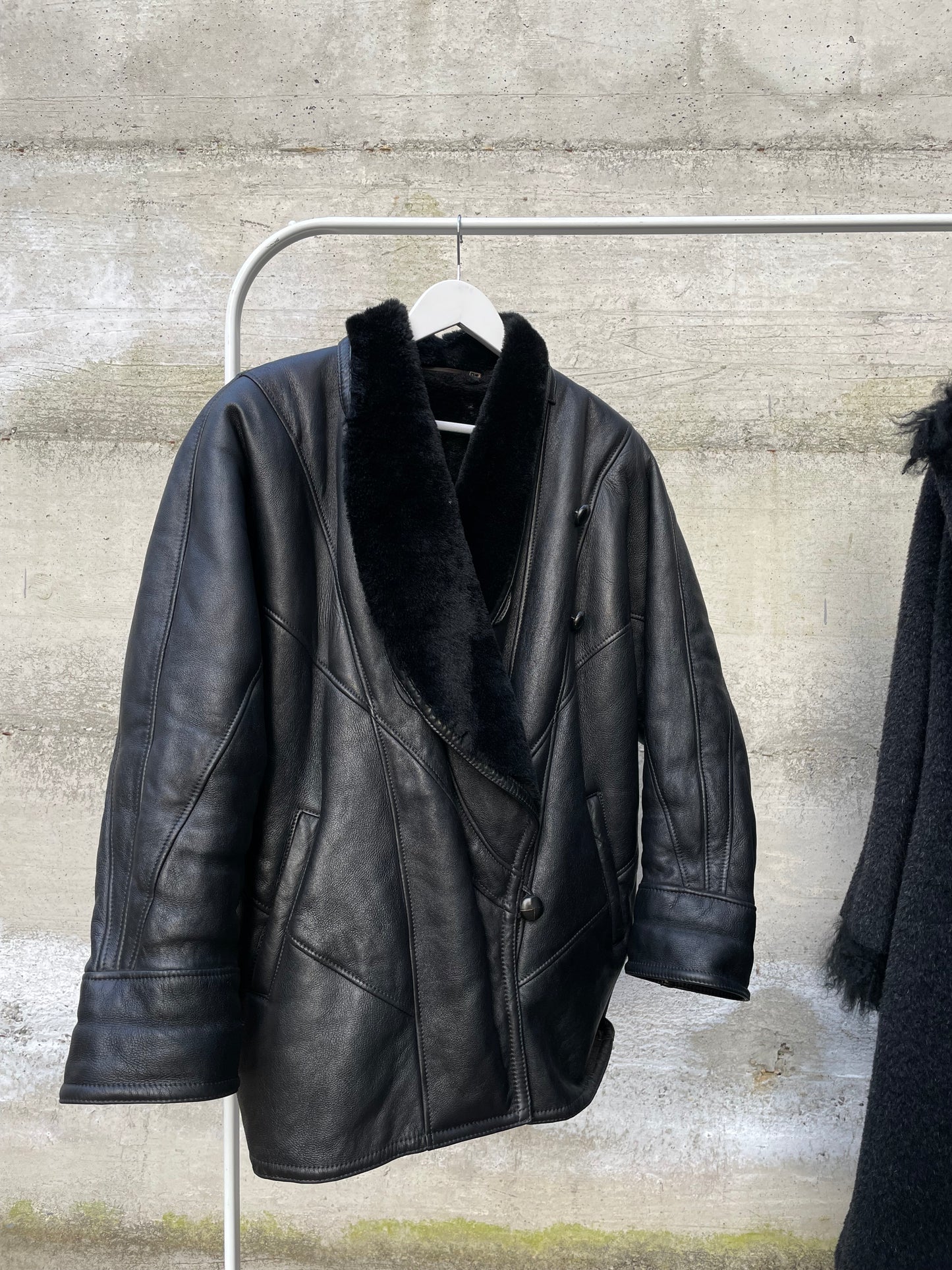 Montone donna originale Shearling 80s, esterno in pelle e interno a pelo raso, in rara taglia piccola