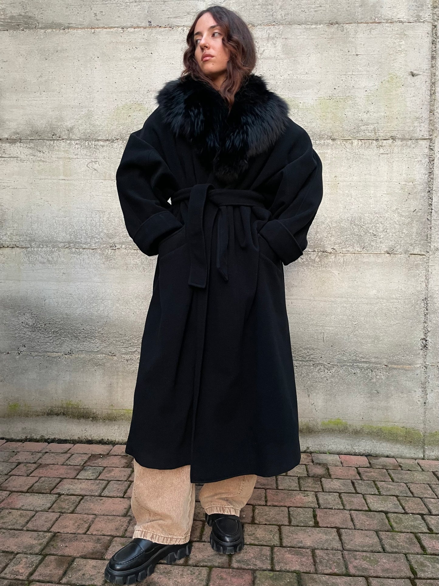Maxi cappotto accappatoio sartoriale, 100% lana, collo in vera pelliccia - taglia unica