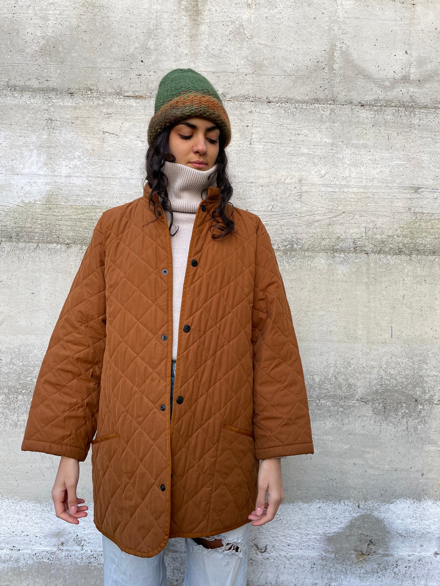 Husky trapuntato ruggine con bottoni a clip