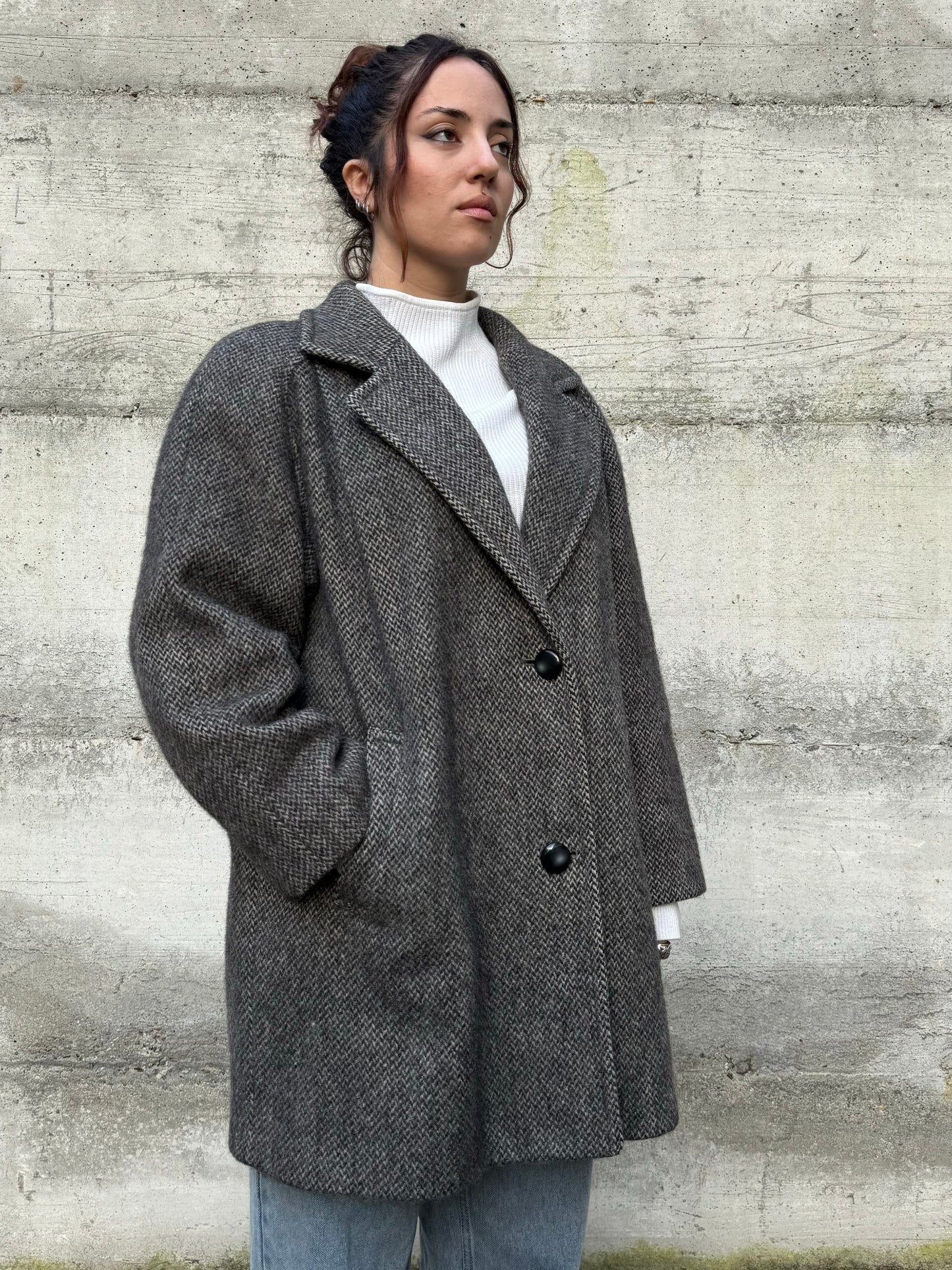 Cappotto corto sartoriale grigio spigato in pura lana vergine