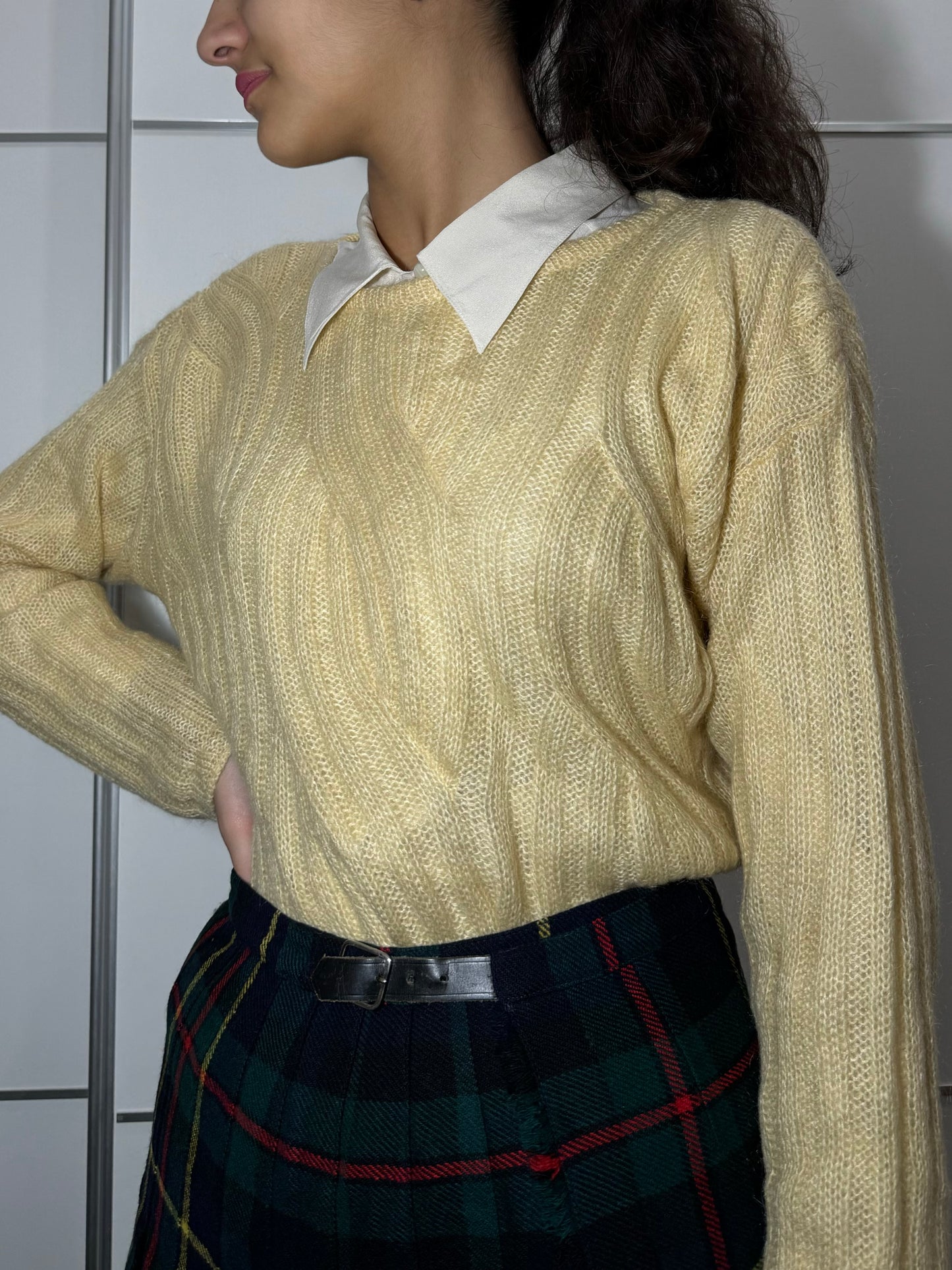 Maglioncino girocollo crochet in lana