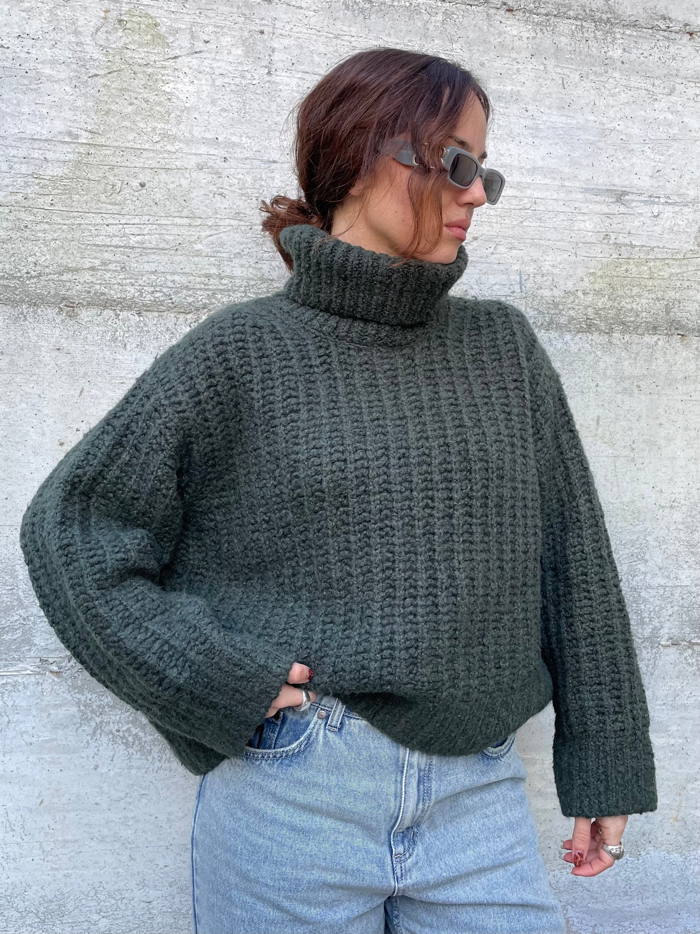 Maglione oversize a collo alto in misto lana