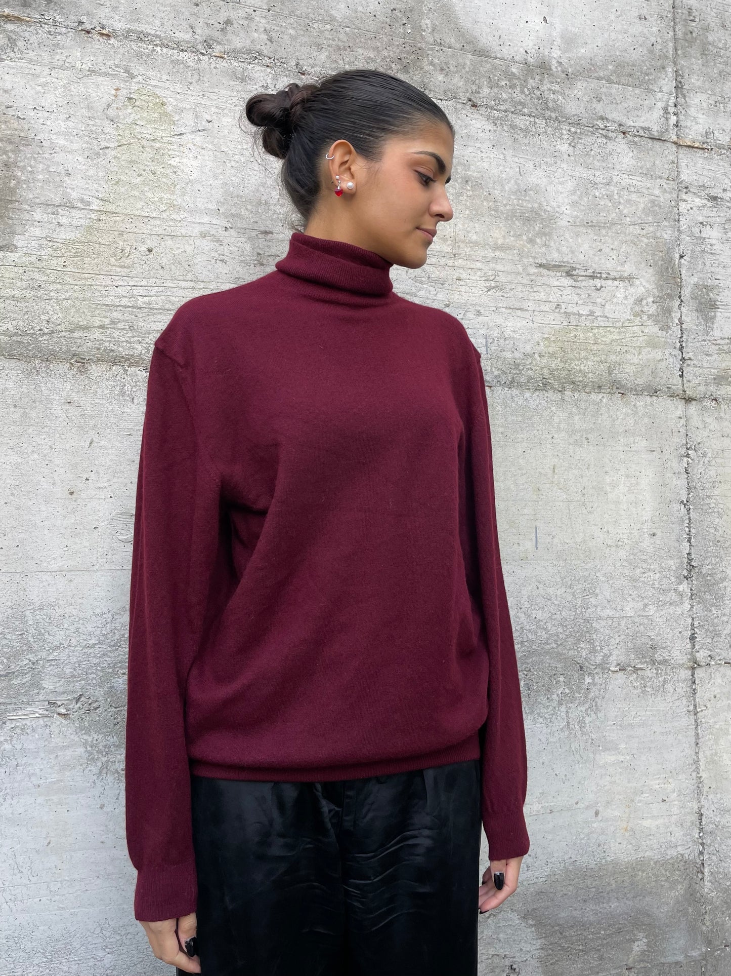 Maglione unisex a collo alto borgogna 100% lana vergine