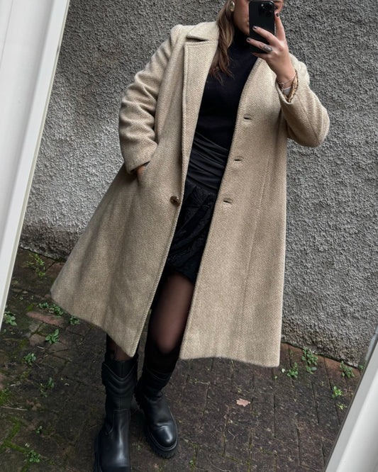 Cappotto sartoriale beige spigato in pura lana