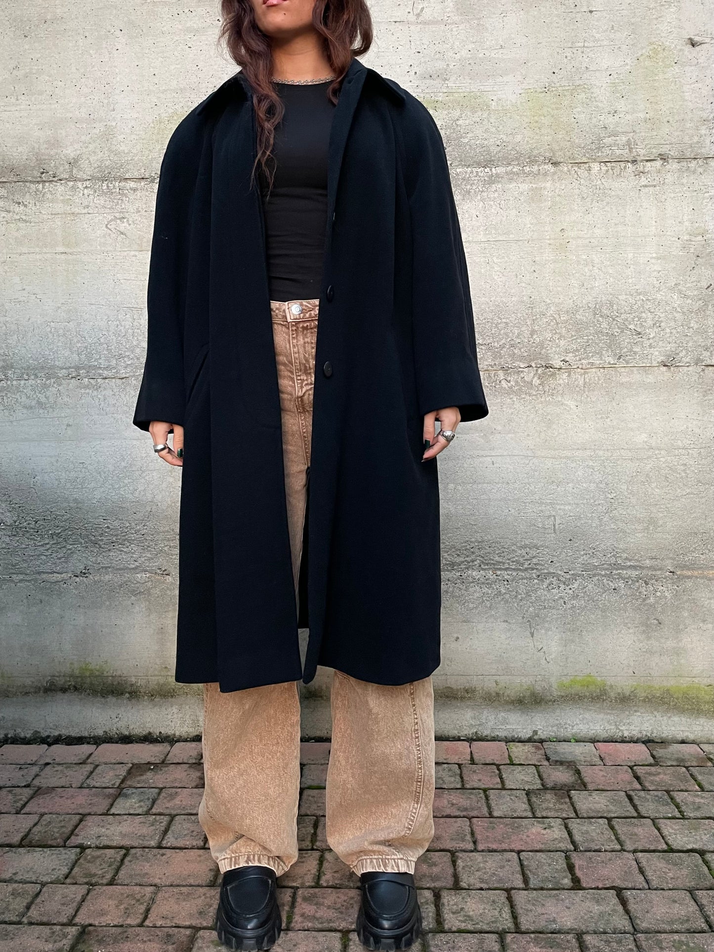 Cappotto nero sartoriale 100% lana vergine, taglia L