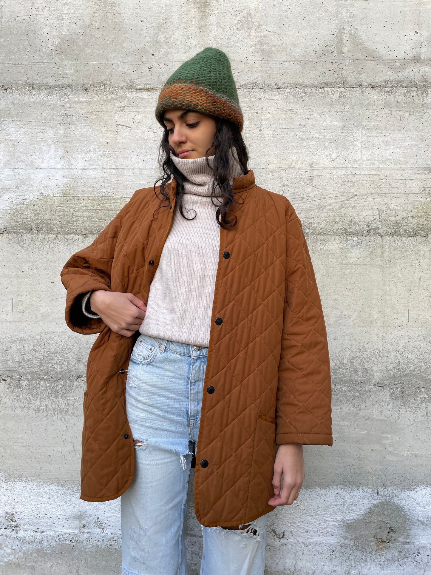 Husky trapuntato ruggine con bottoni a clip