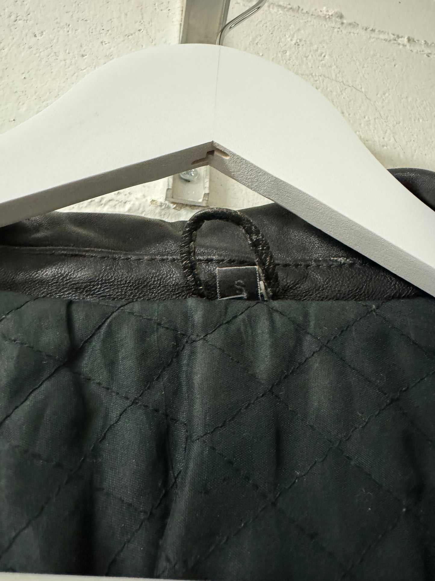 Bomber crop 80s in vera pelle nappata effetto used