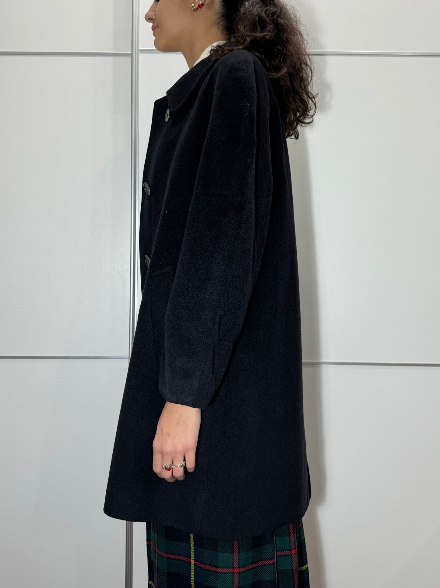 Cappotto corto sartoriale blu notte in pura lana vergine