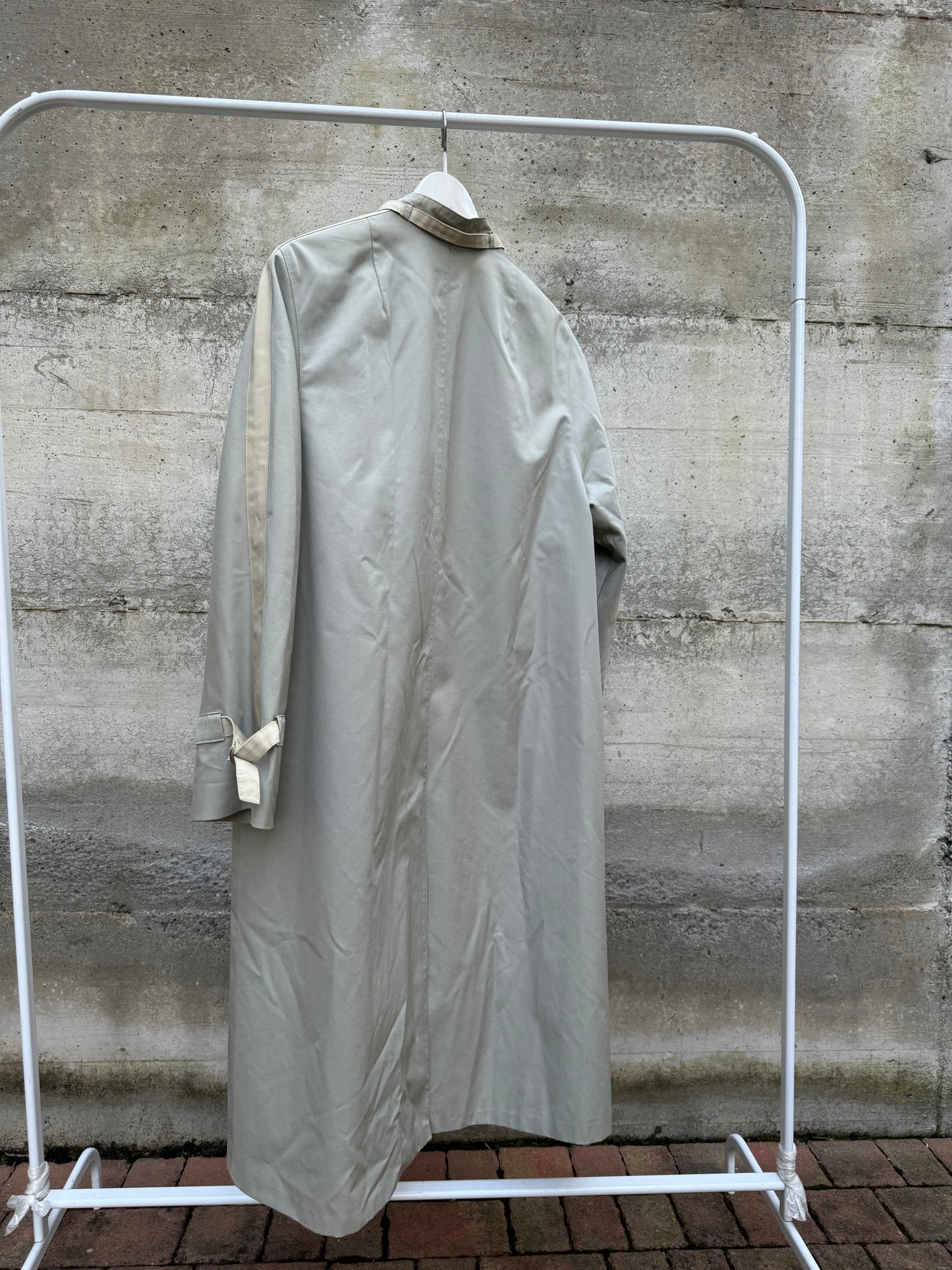 Trenchcoat monopetto sartoriale ghiaccio con collo alla coreana, in misto cotone, tessuti NINO