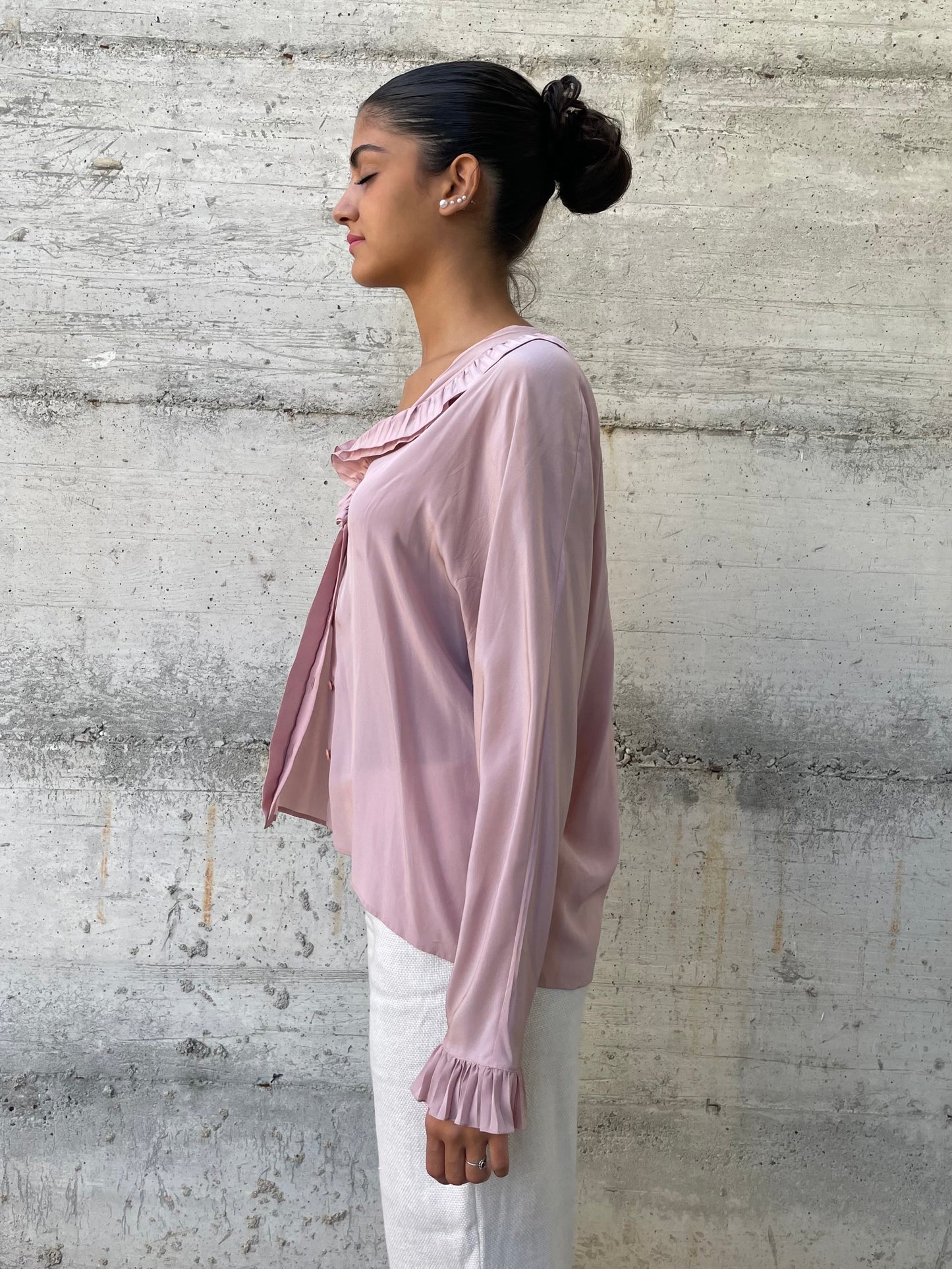 Blusa 100% seta scollo a V e balze, rosa antico, taglia L