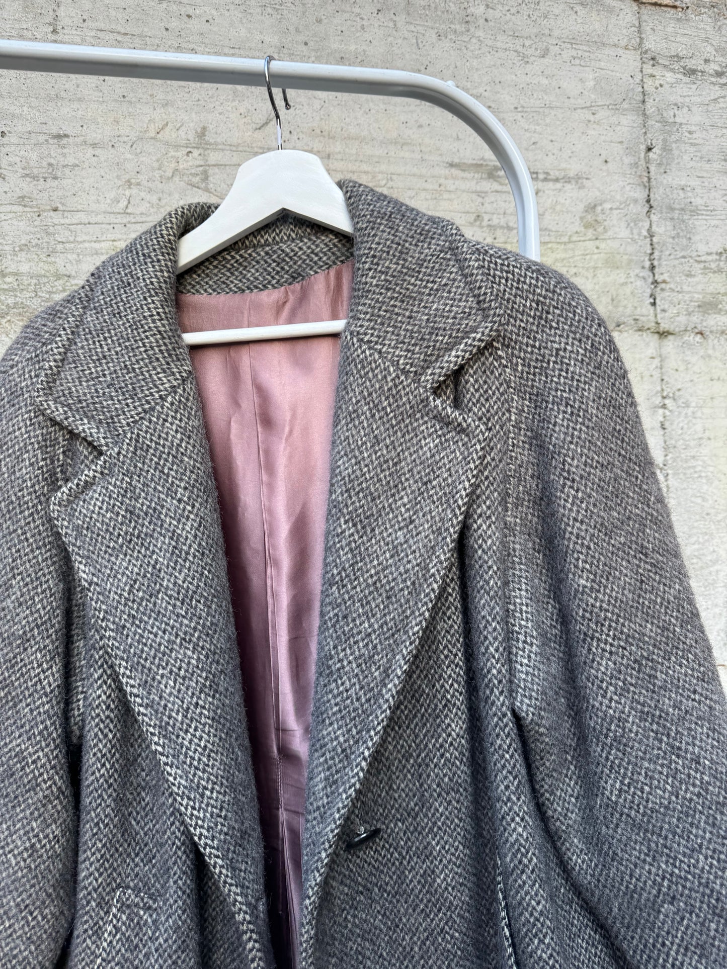 Cappotto corto sartoriale grigio spigato in pura lana vergine