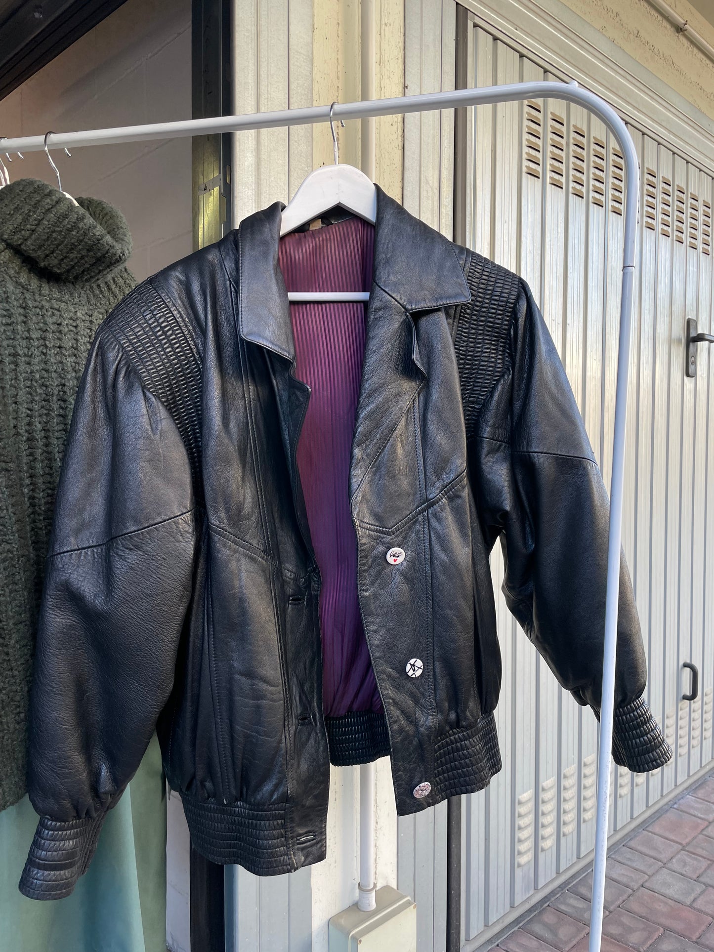 Bomber 80s lavorato in vera pelle nero