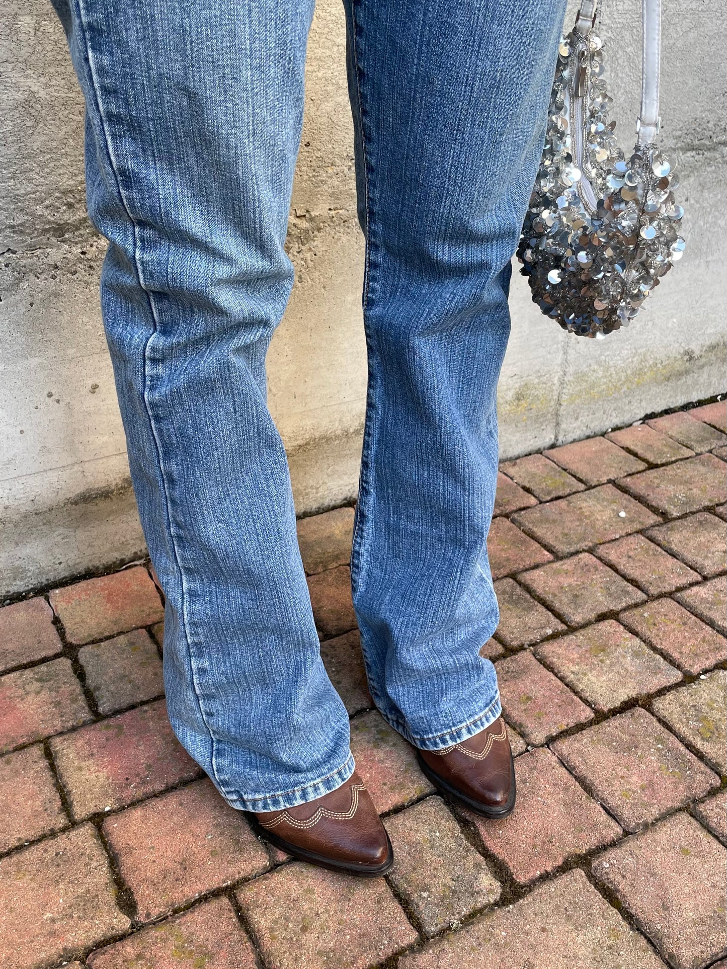 Jeans vintage lavaggio medio a zampa, taglia 42it